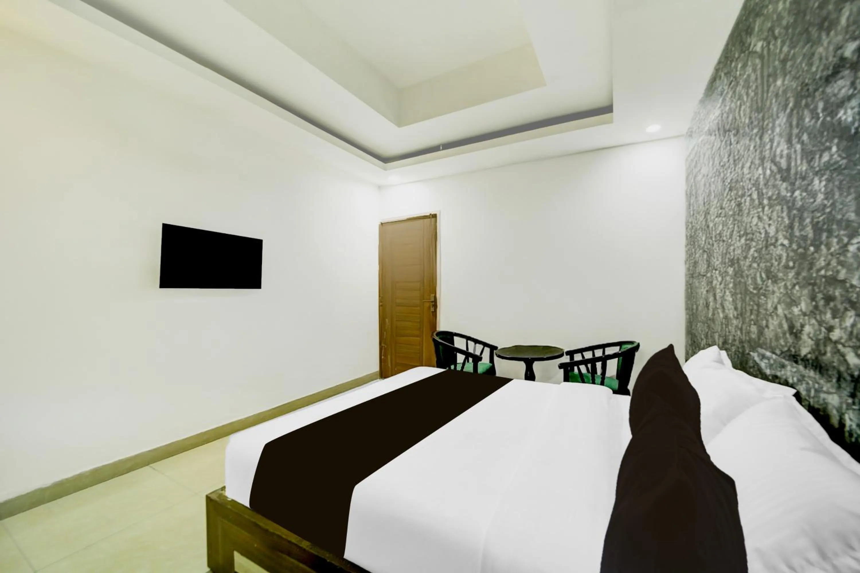 Bedroom, Bed in Collection O Shahpura Lakeview Formerly Hotel Royal Villa