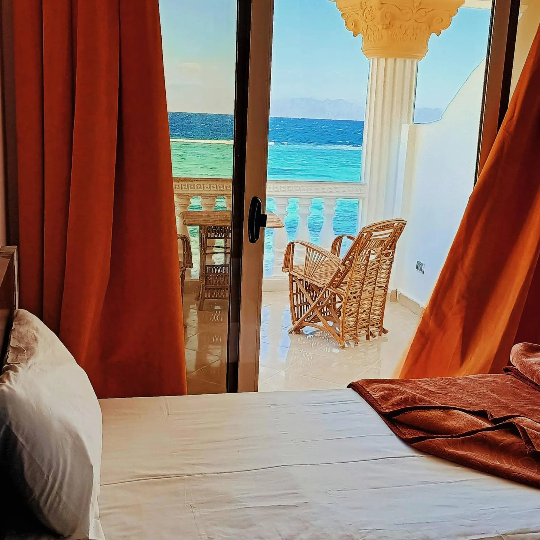 Balcony/Terrace, Bed in Lucky palace Dahab