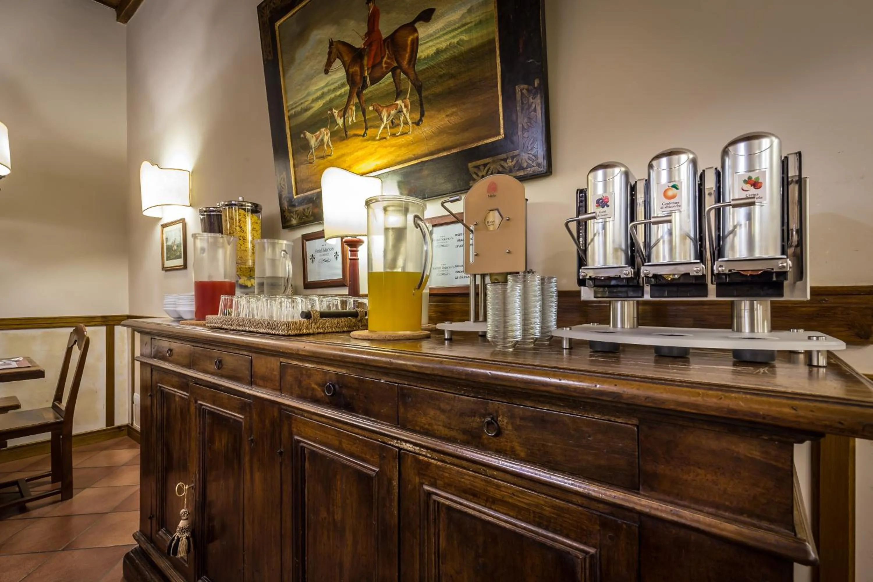 Food and drinks in Hotel Mario's