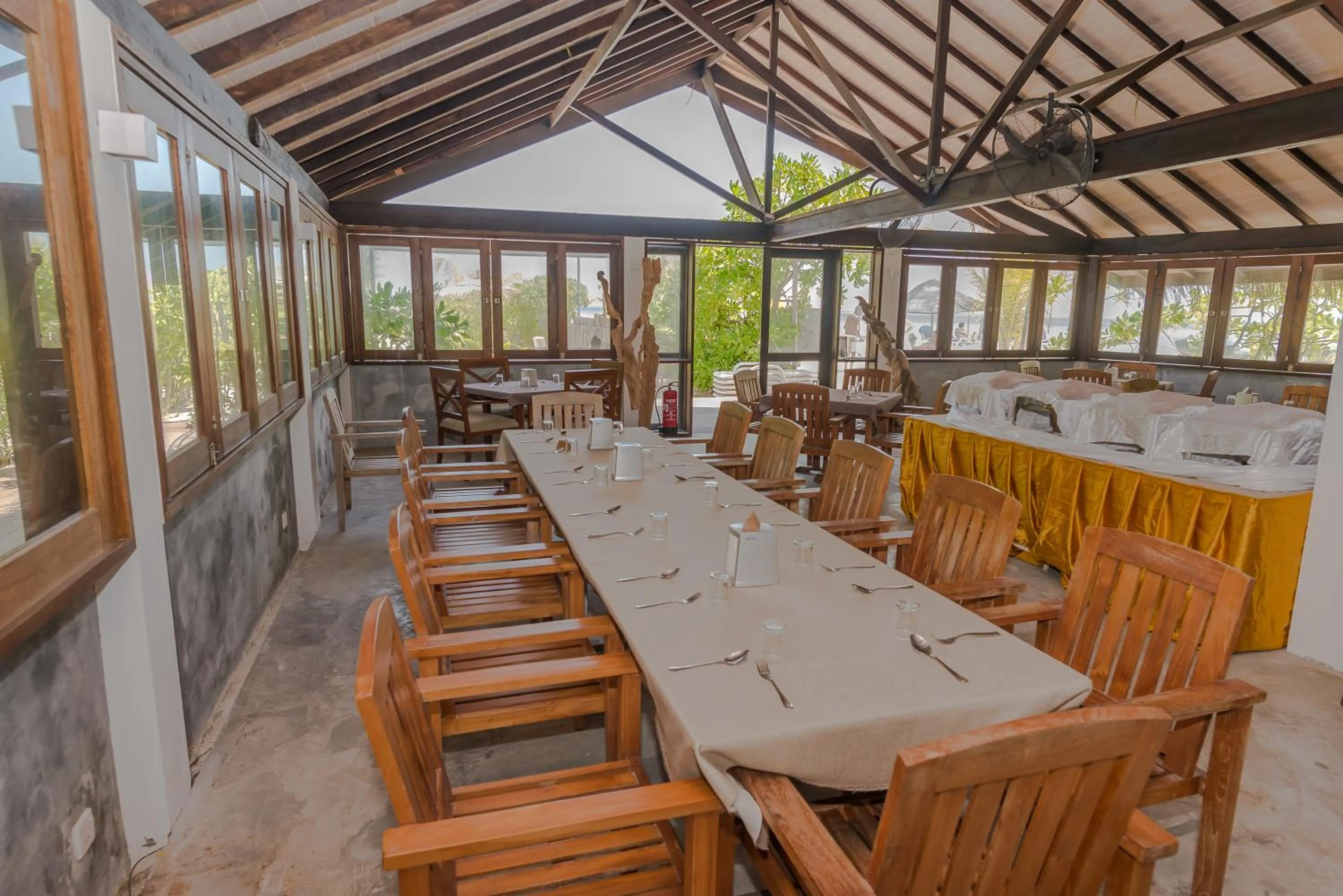 Restaurant/places to eat in Premier Beach