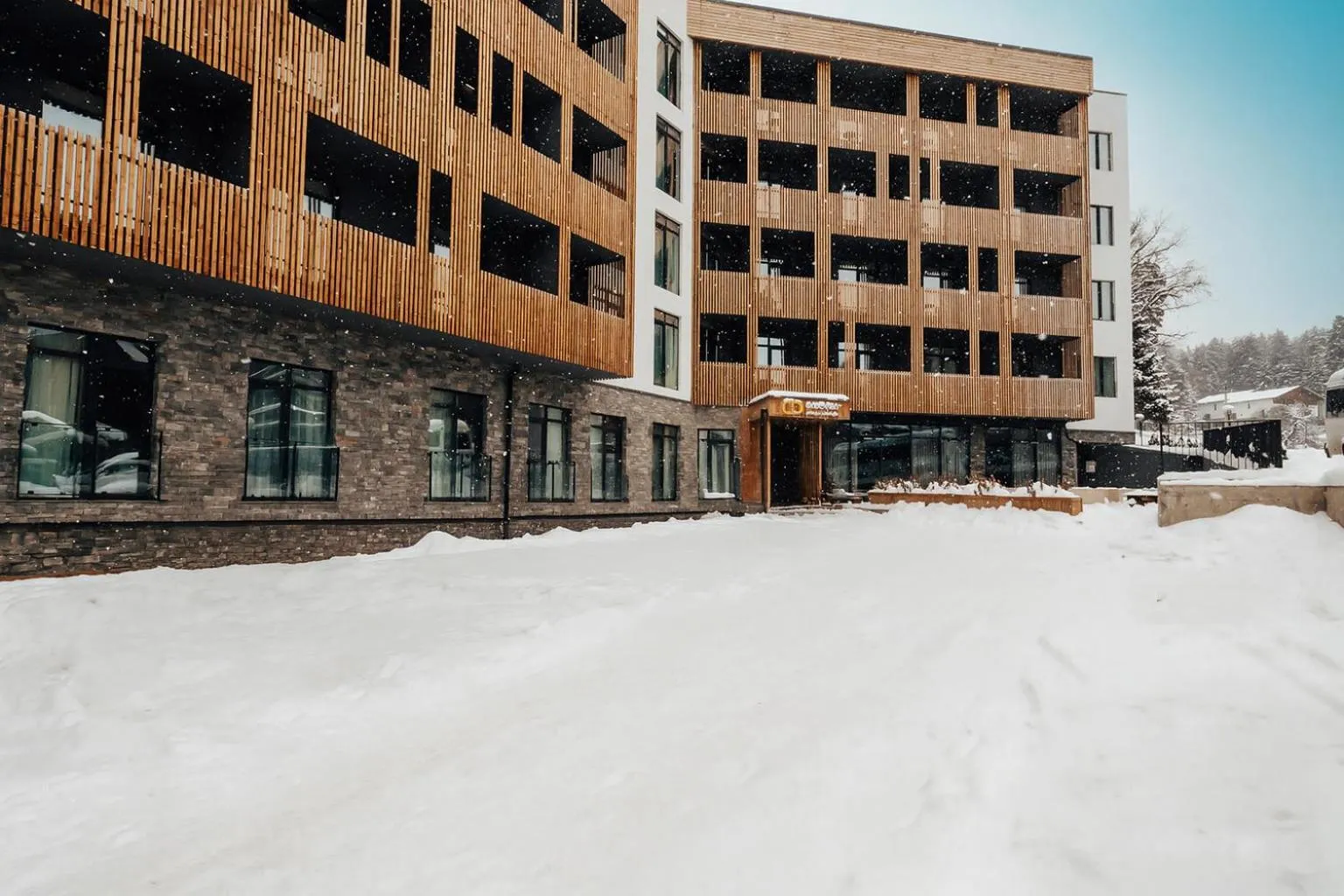 Property building in Dialog Kokhta