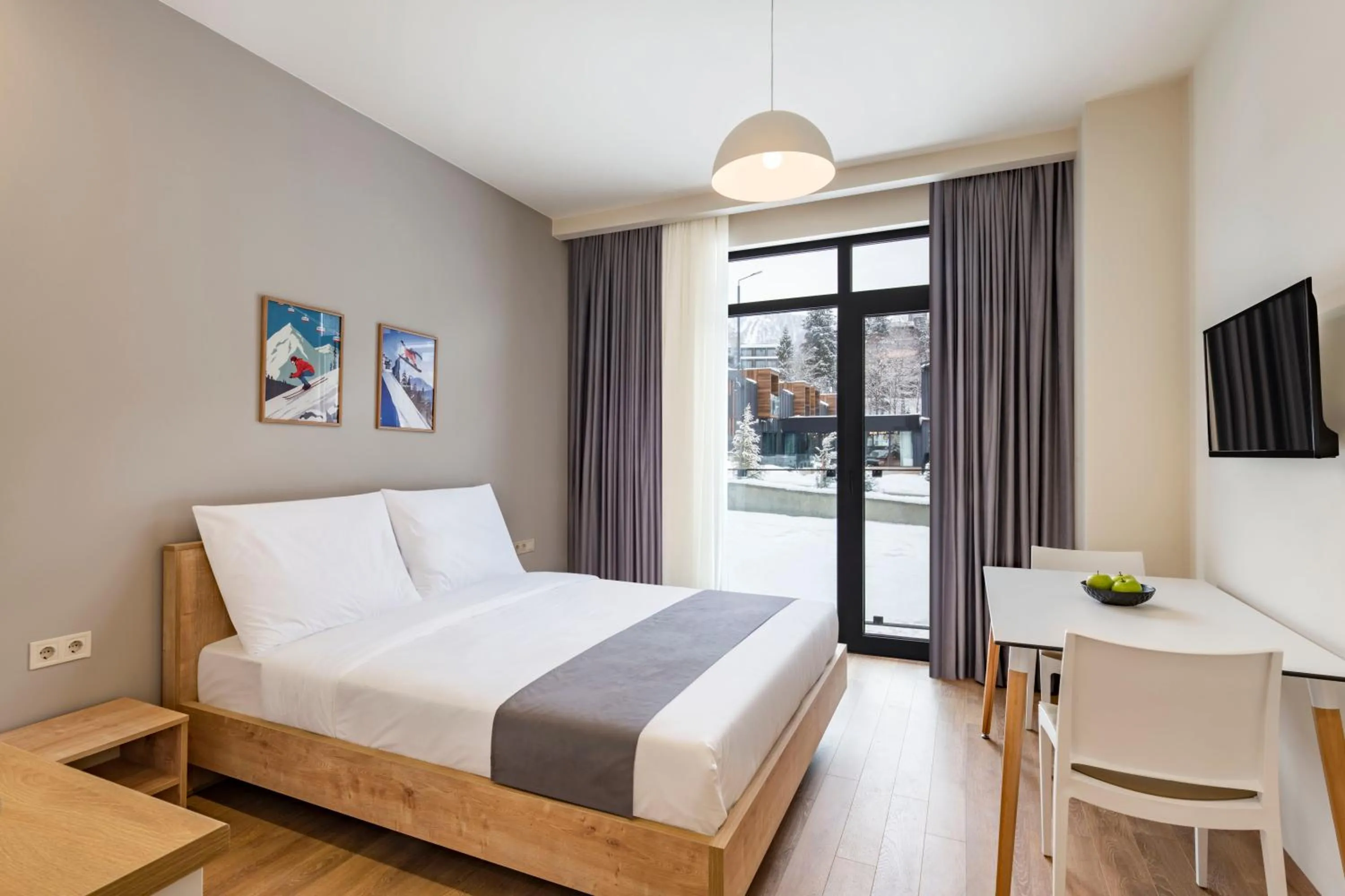 Photo of the whole room, Bed in Dialog Kokhta