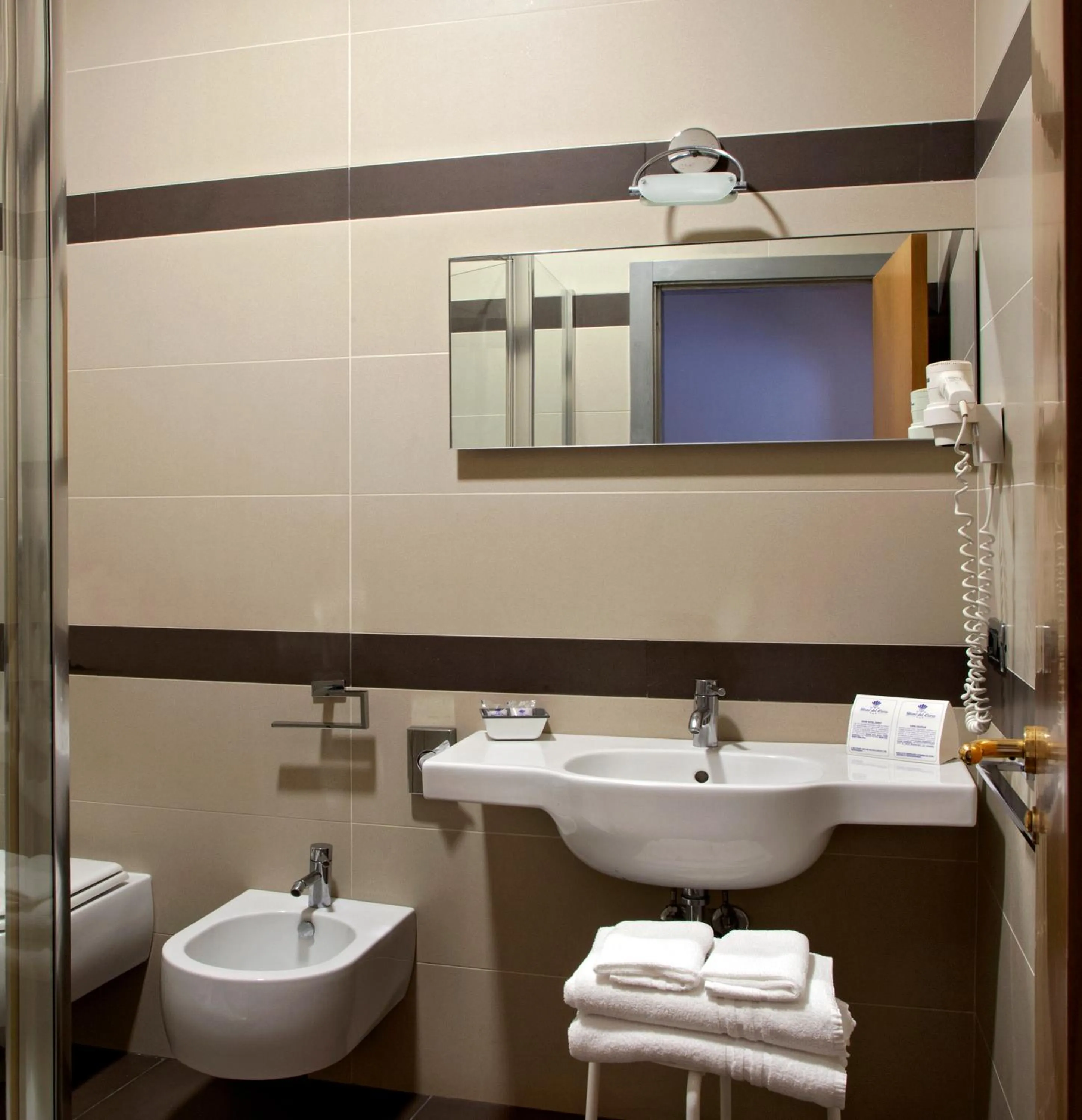 Bathroom in Hotel Del Corso