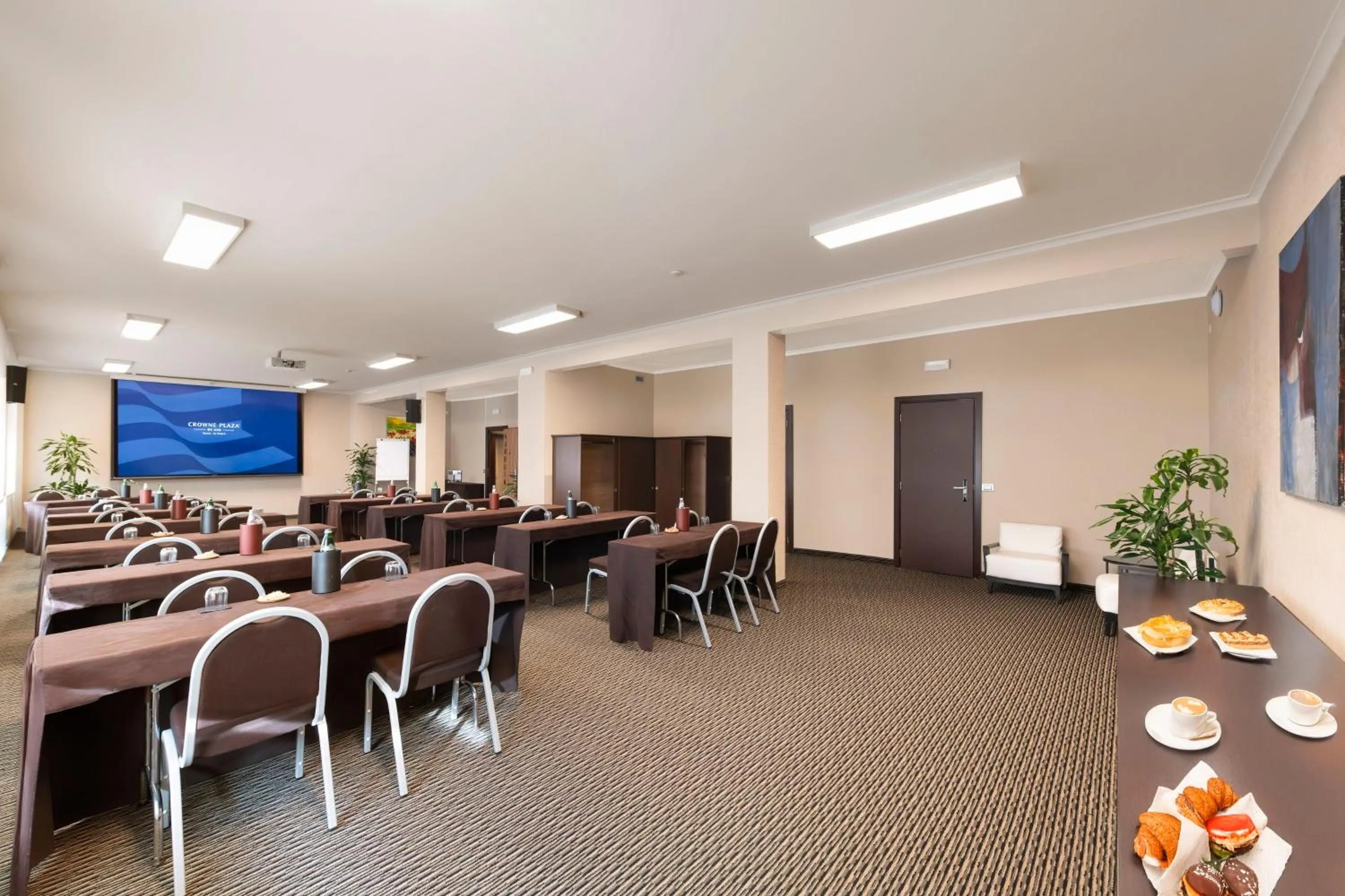 Meeting/conference room in Crowne Plaza Rome St. Peter's by IHG