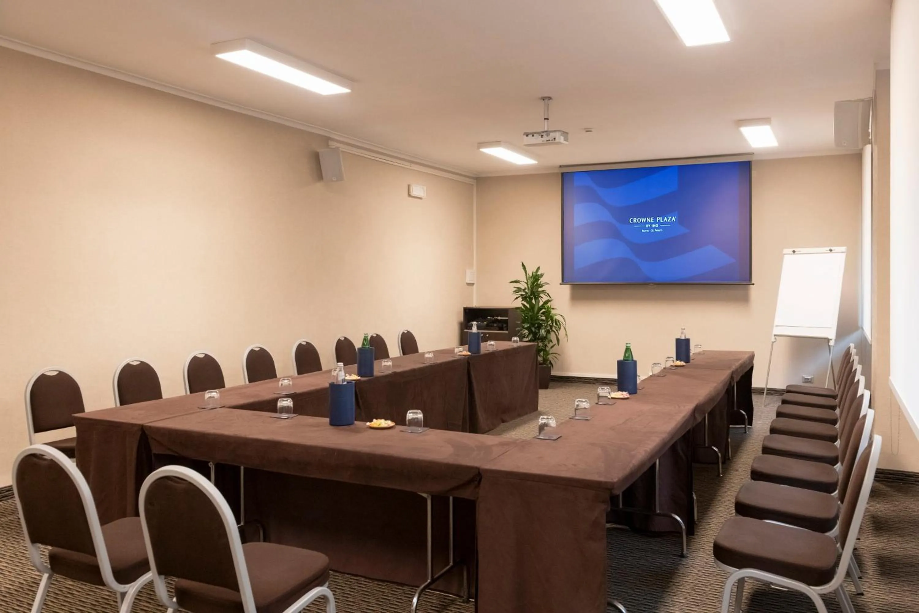 Meeting/conference room in Crowne Plaza Rome St. Peter's by IHG