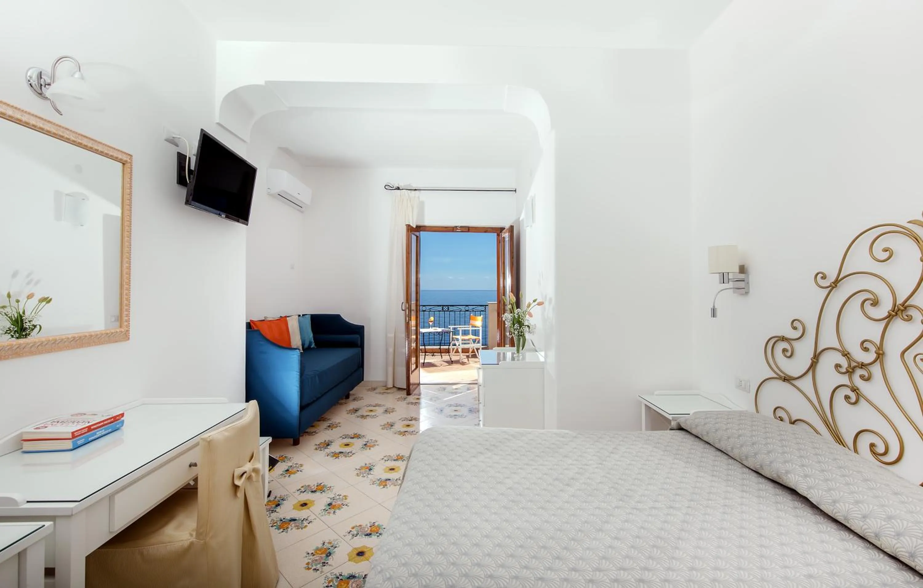 Photo of the whole room, Bed in Hotel Pupetto