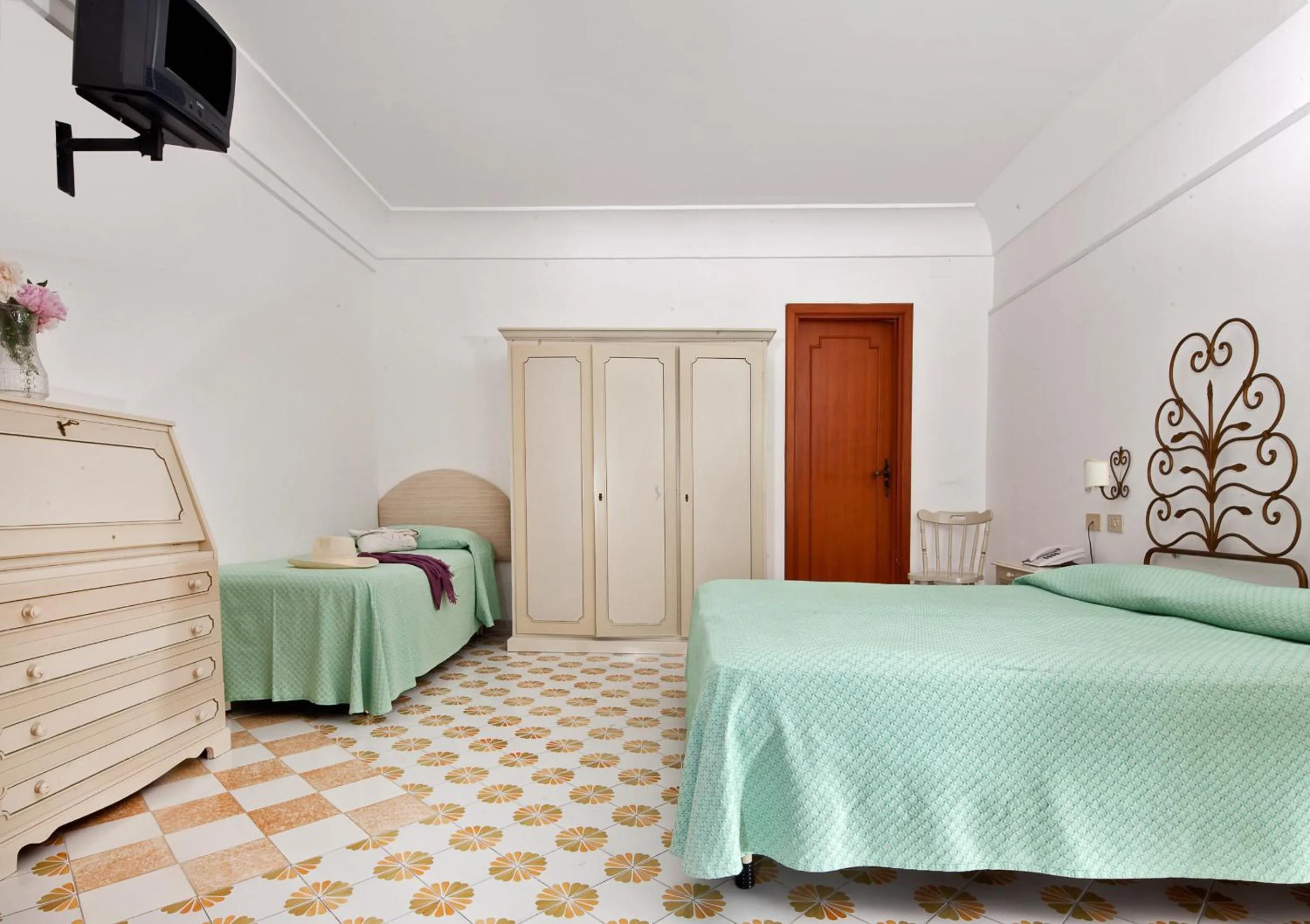 Bedroom in Hotel Vittoria