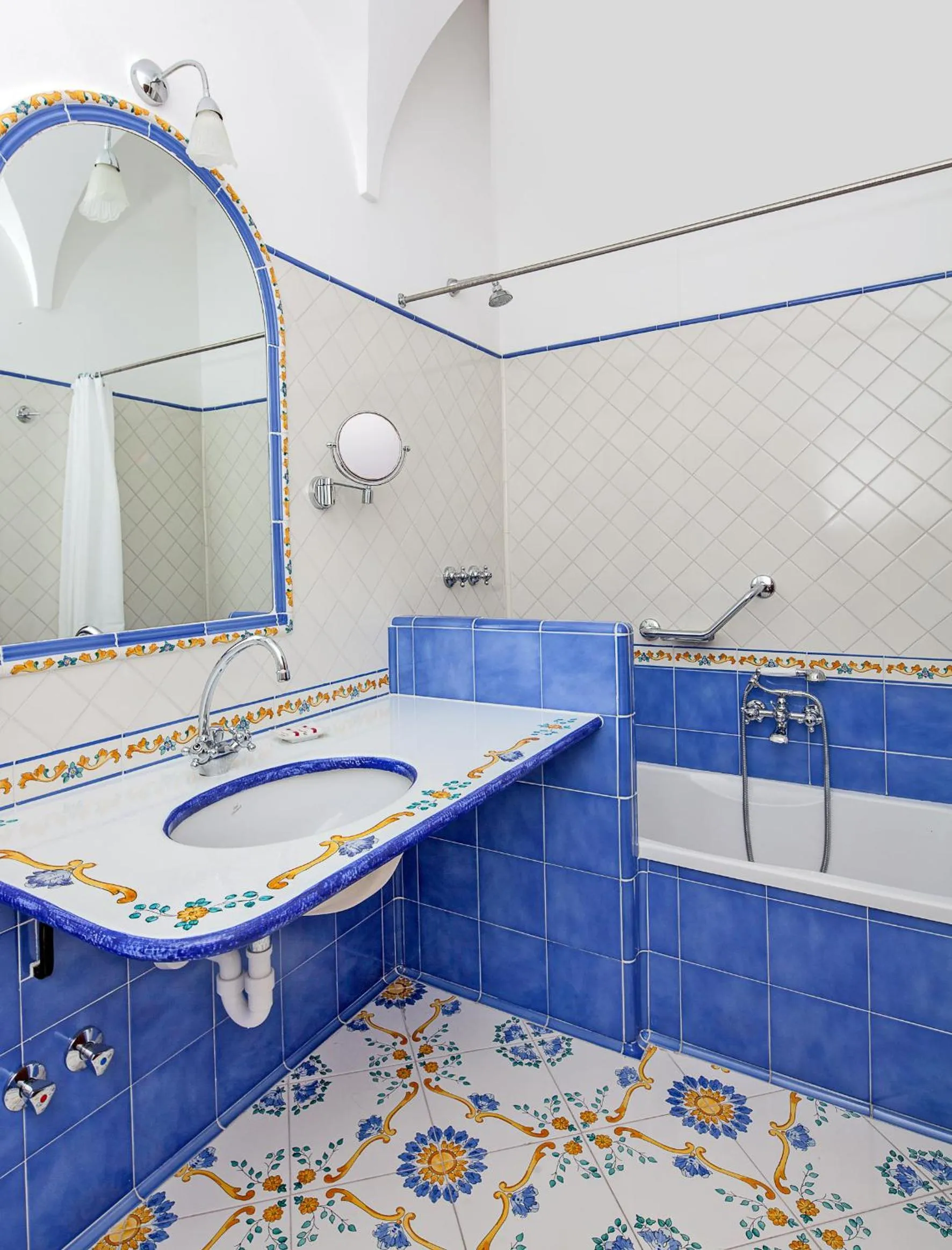 Bathroom in Hotel Vittoria