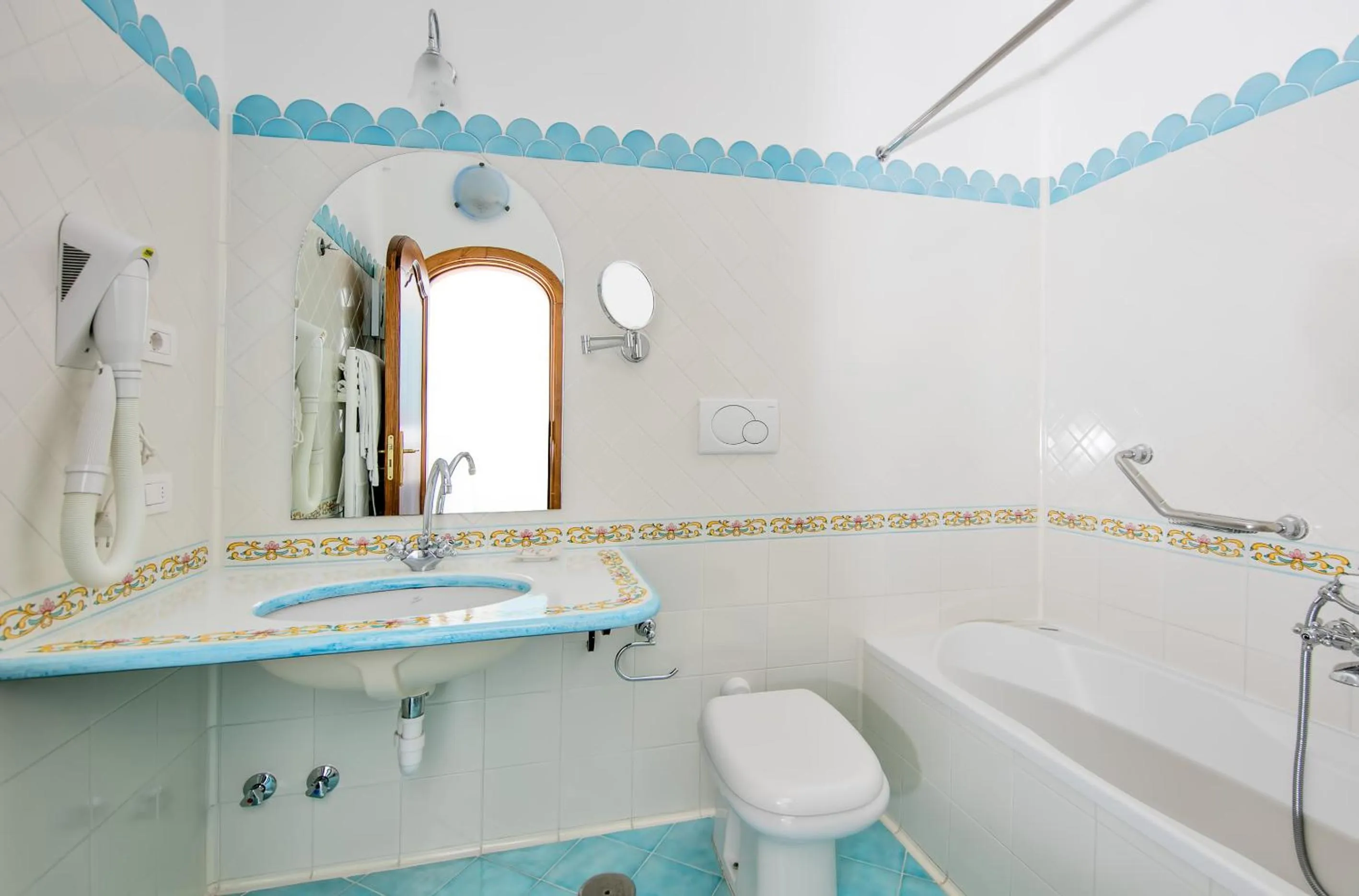 Bathroom in Hotel Vittoria