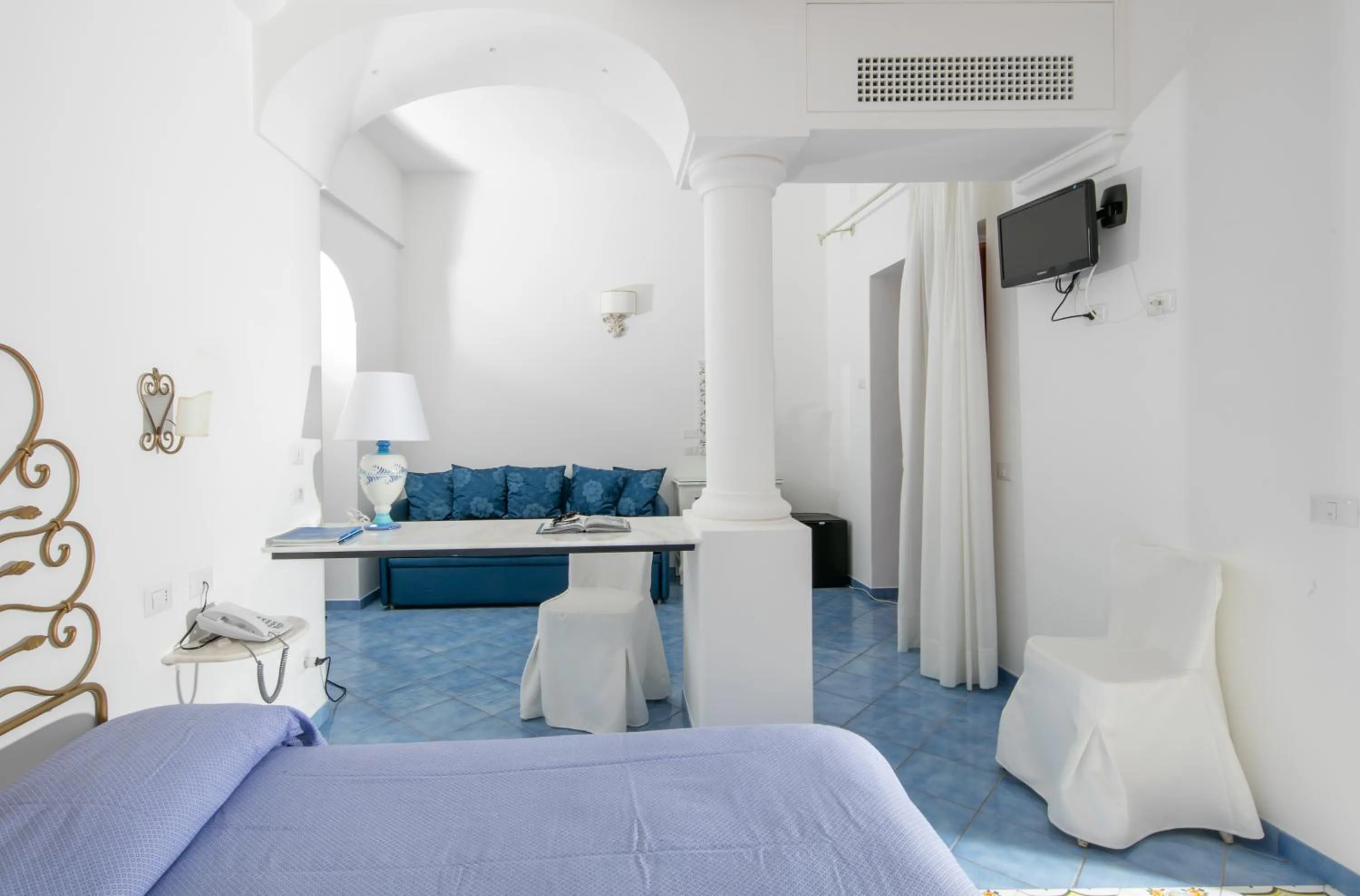 Photo of the whole room in Hotel Vittoria