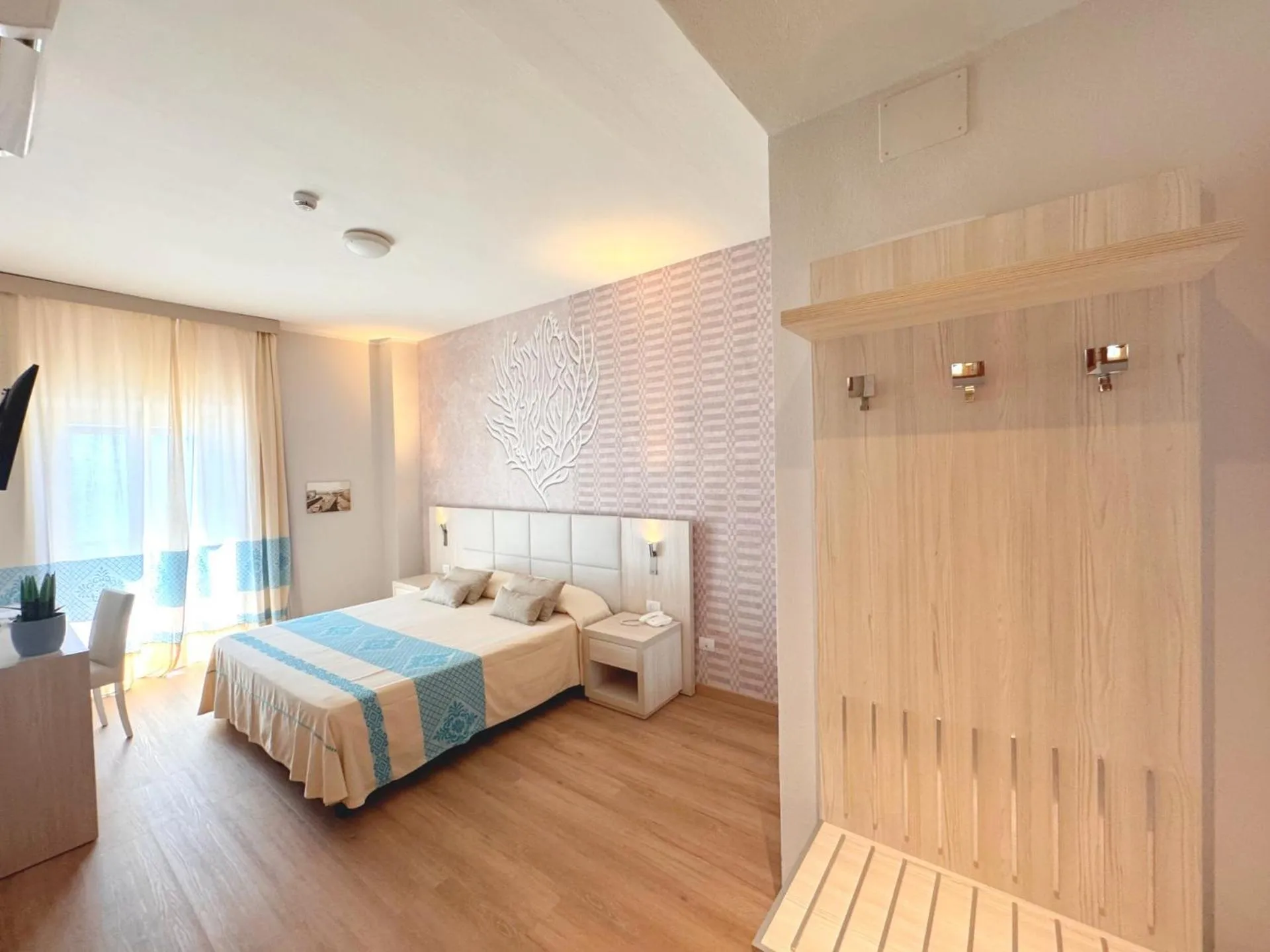 Bedroom, Bed in Hotel Dei Pini