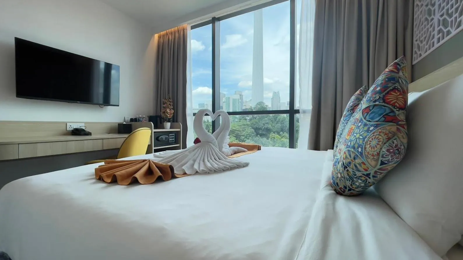 Bed in Santa Grand Signature Kuala Lumpur