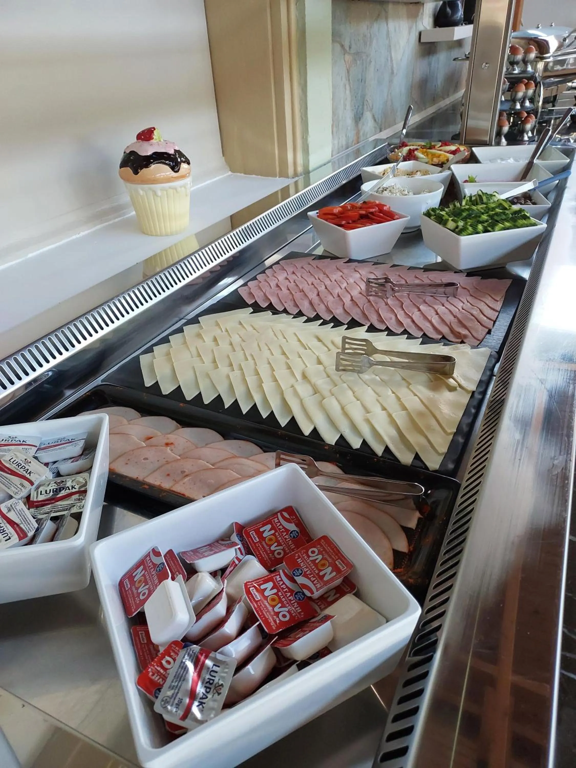 Restaurant/places to eat in Elea Terra Hotel