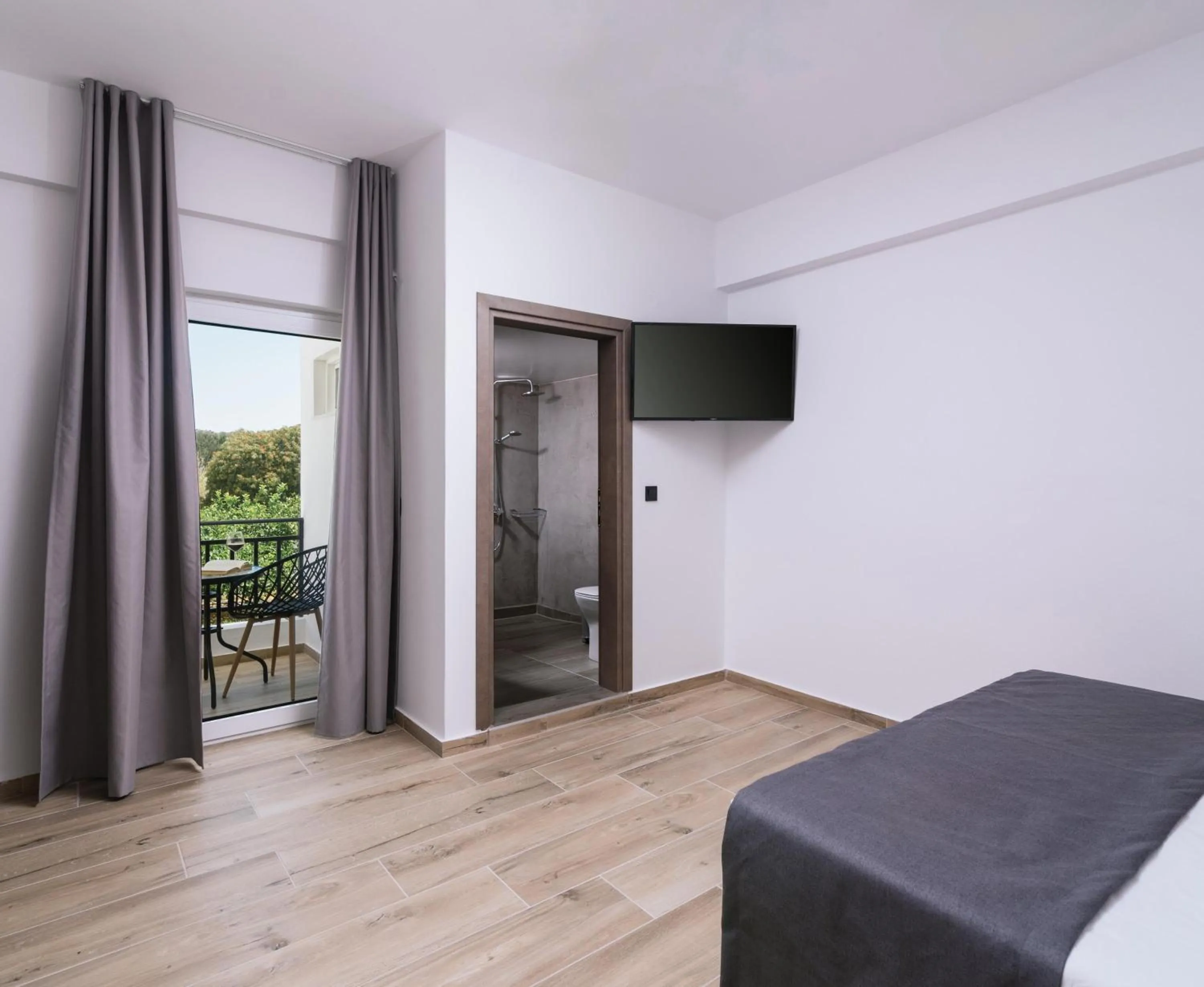 Photo of the whole room, Bed in Elea Terra Hotel