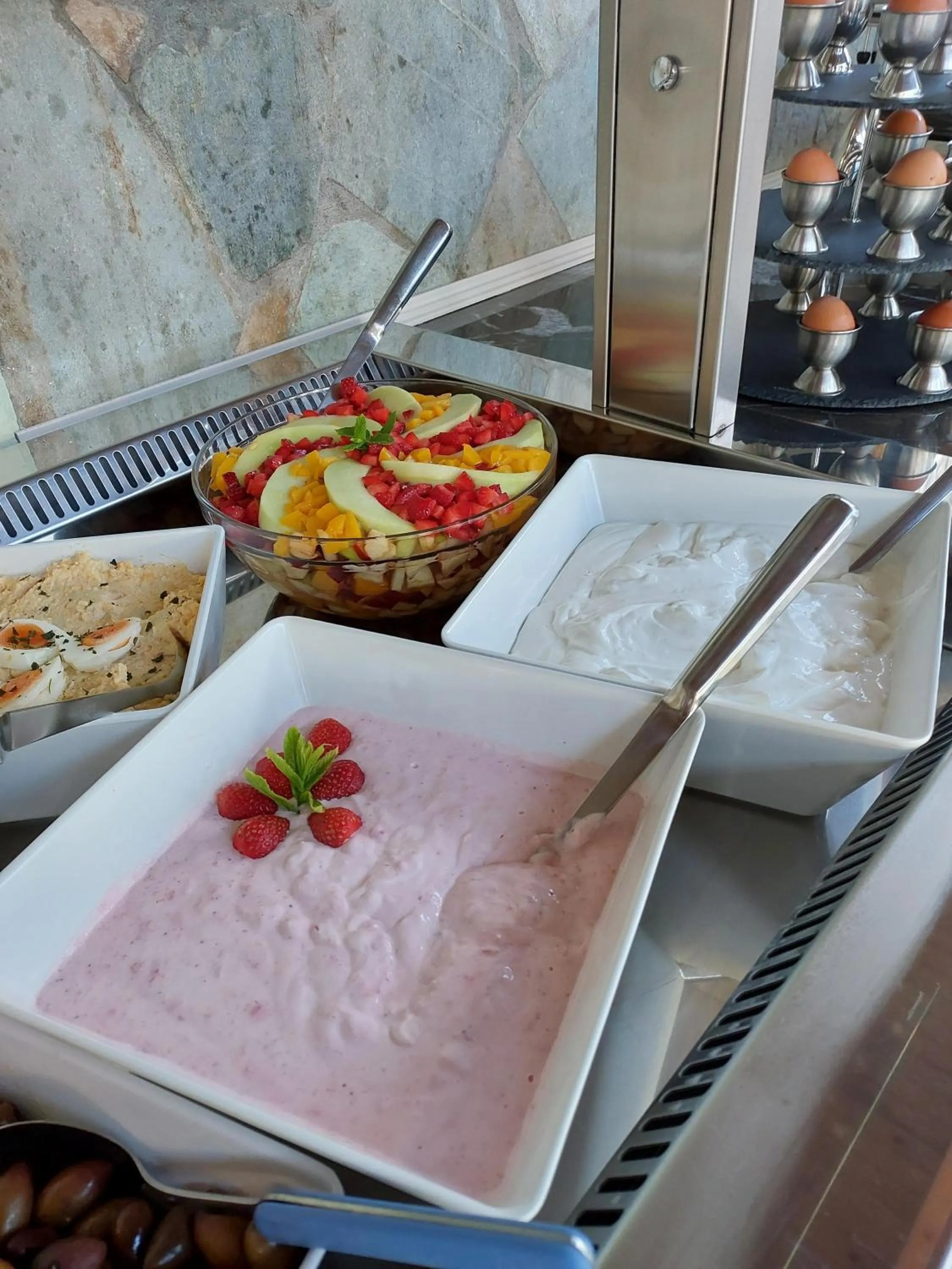 Restaurant/places to eat in Elea Terra Hotel