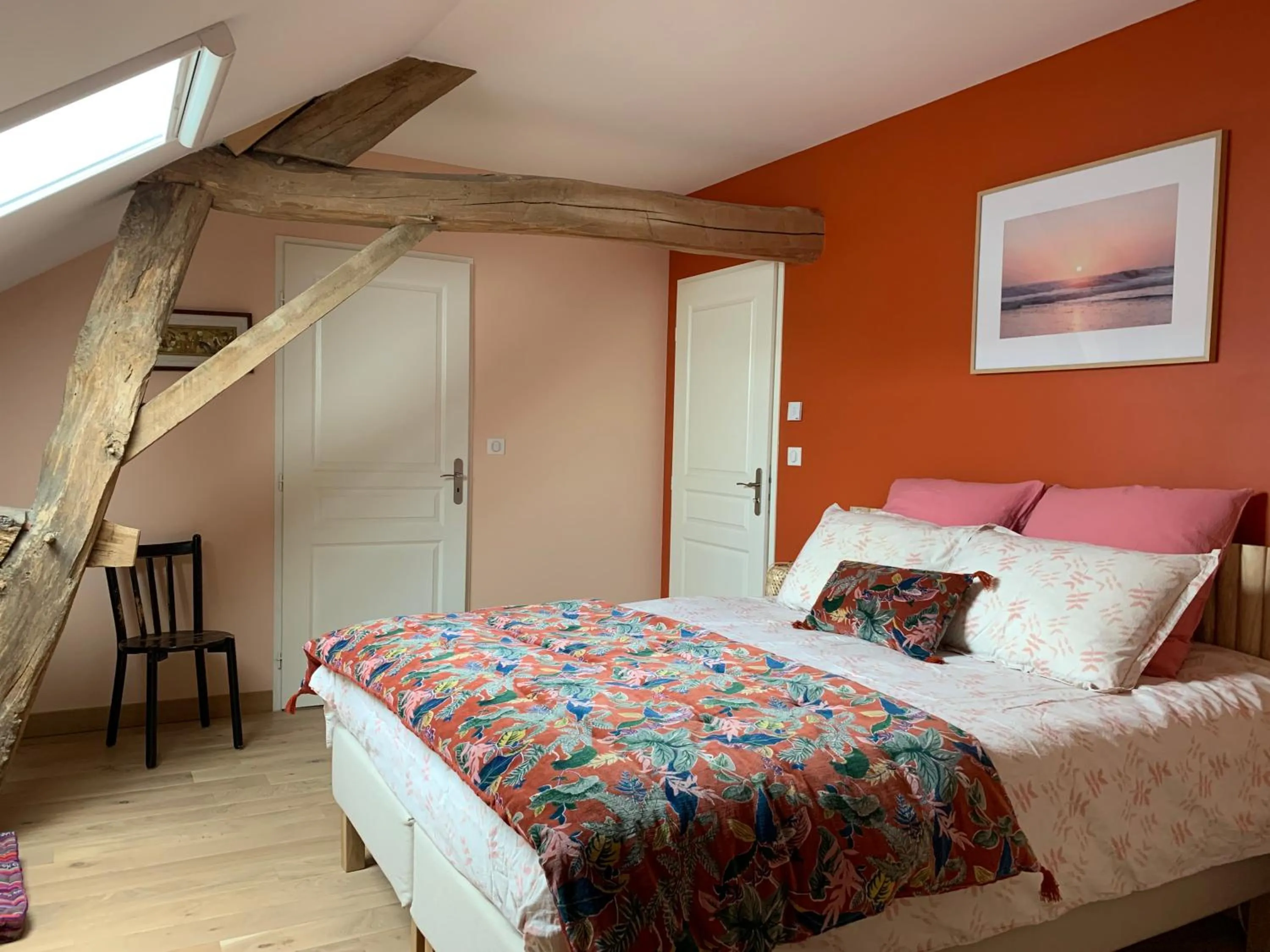 Photo of the whole room, Bed in L’En Vert du Monde