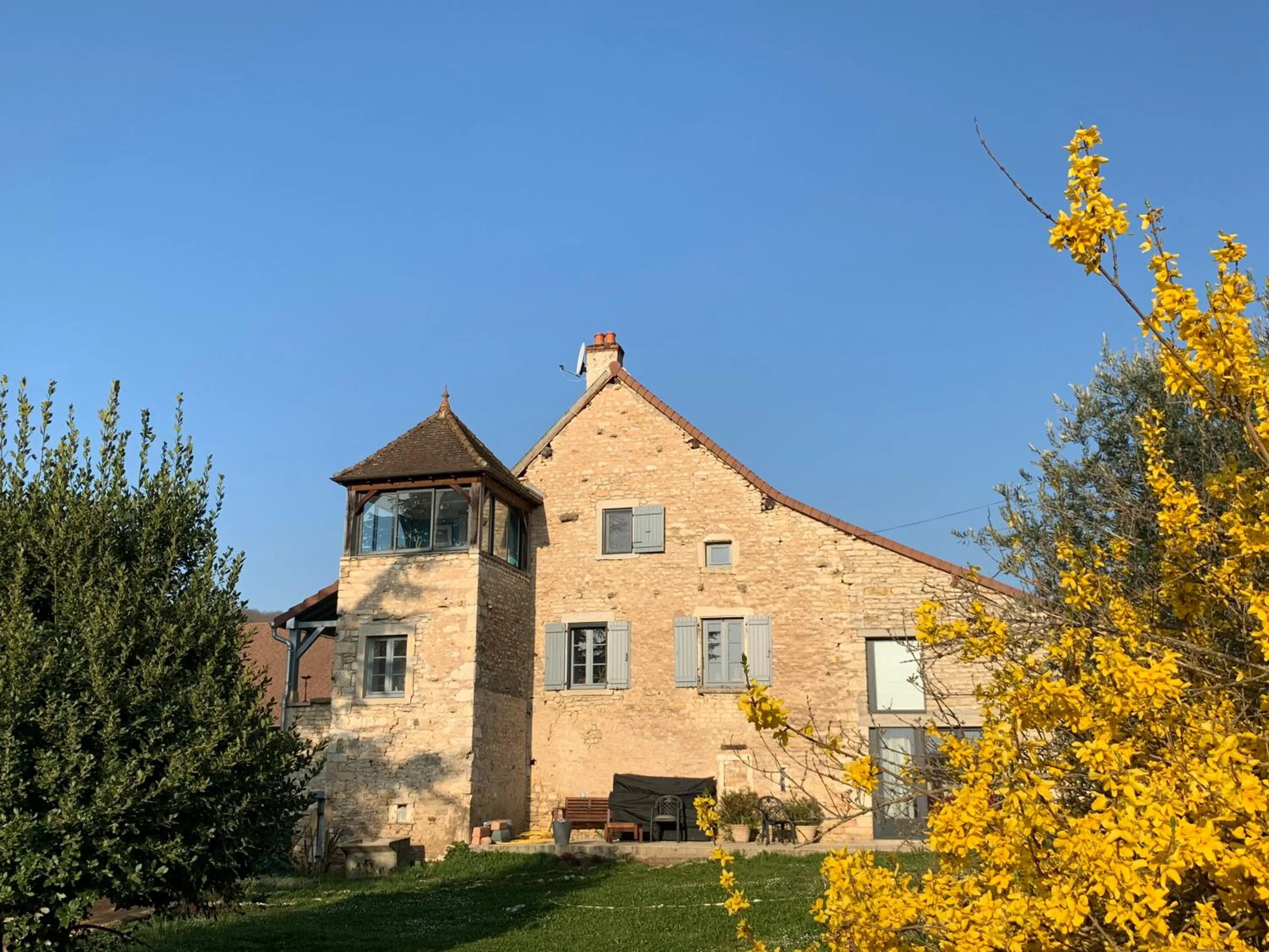 Property building in L’En Vert du Monde
