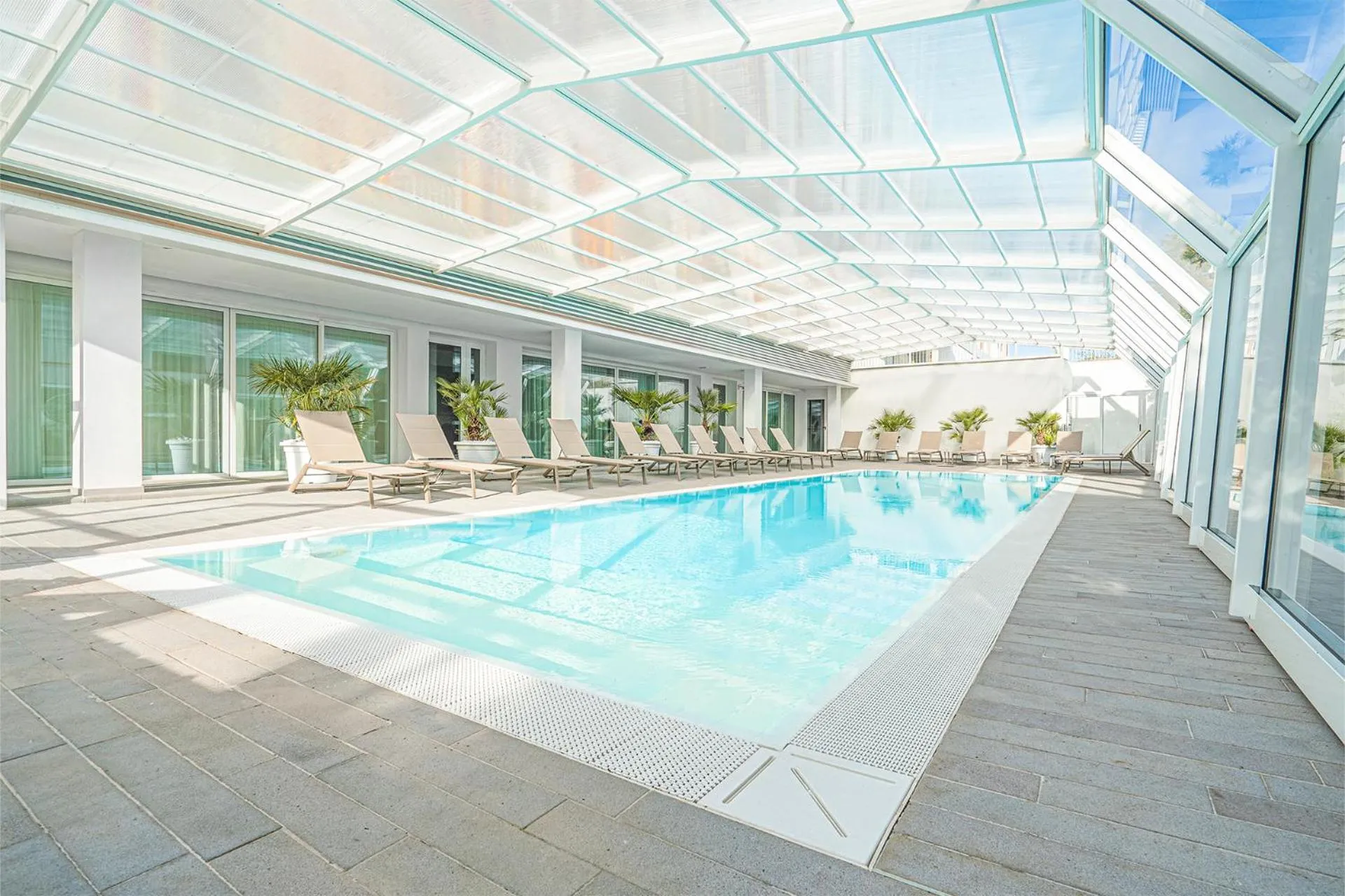 Swimming pool in Felix Hotels - Hotel Felix Olbia