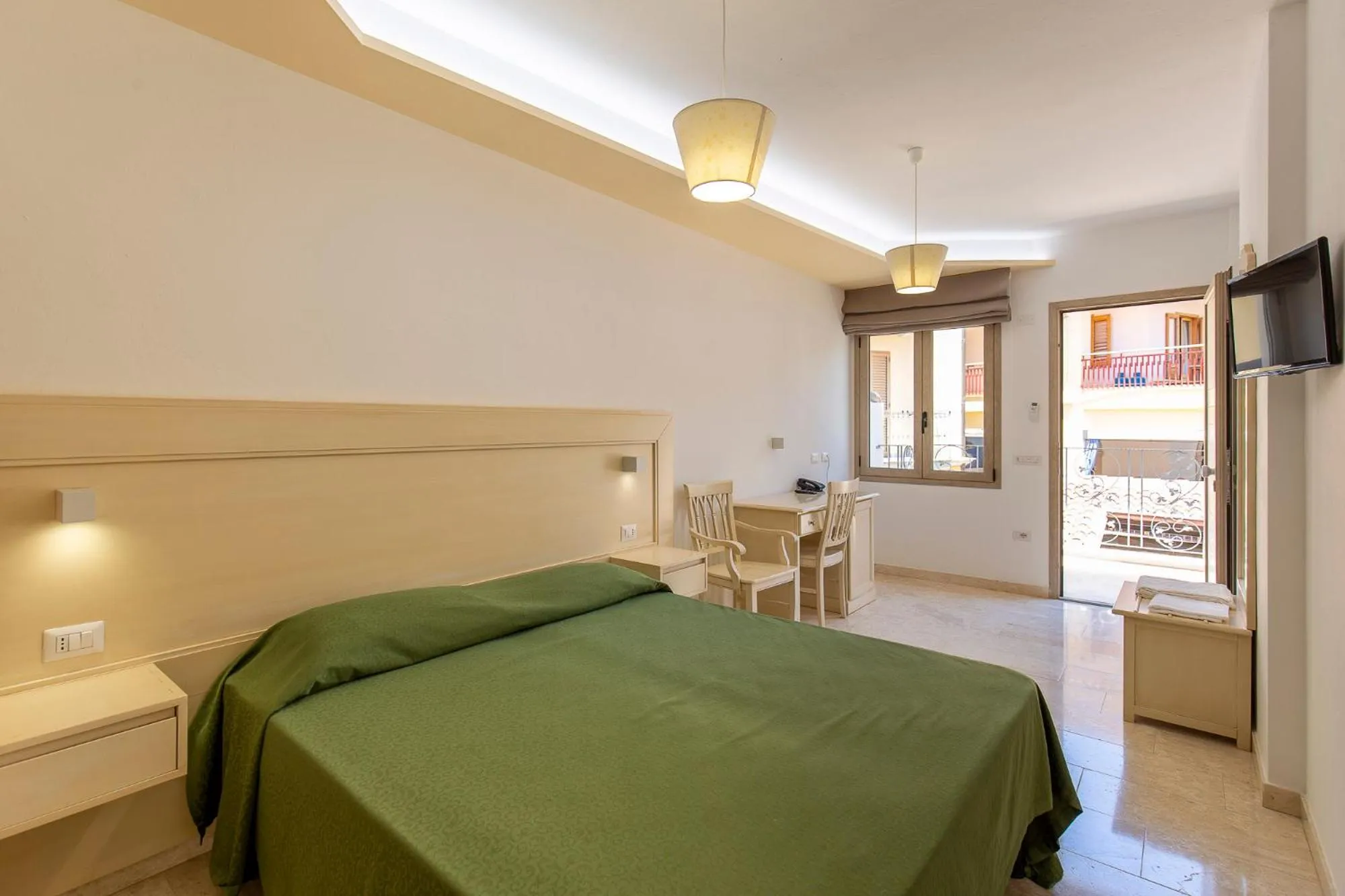 Bed in Hotel San Francisco