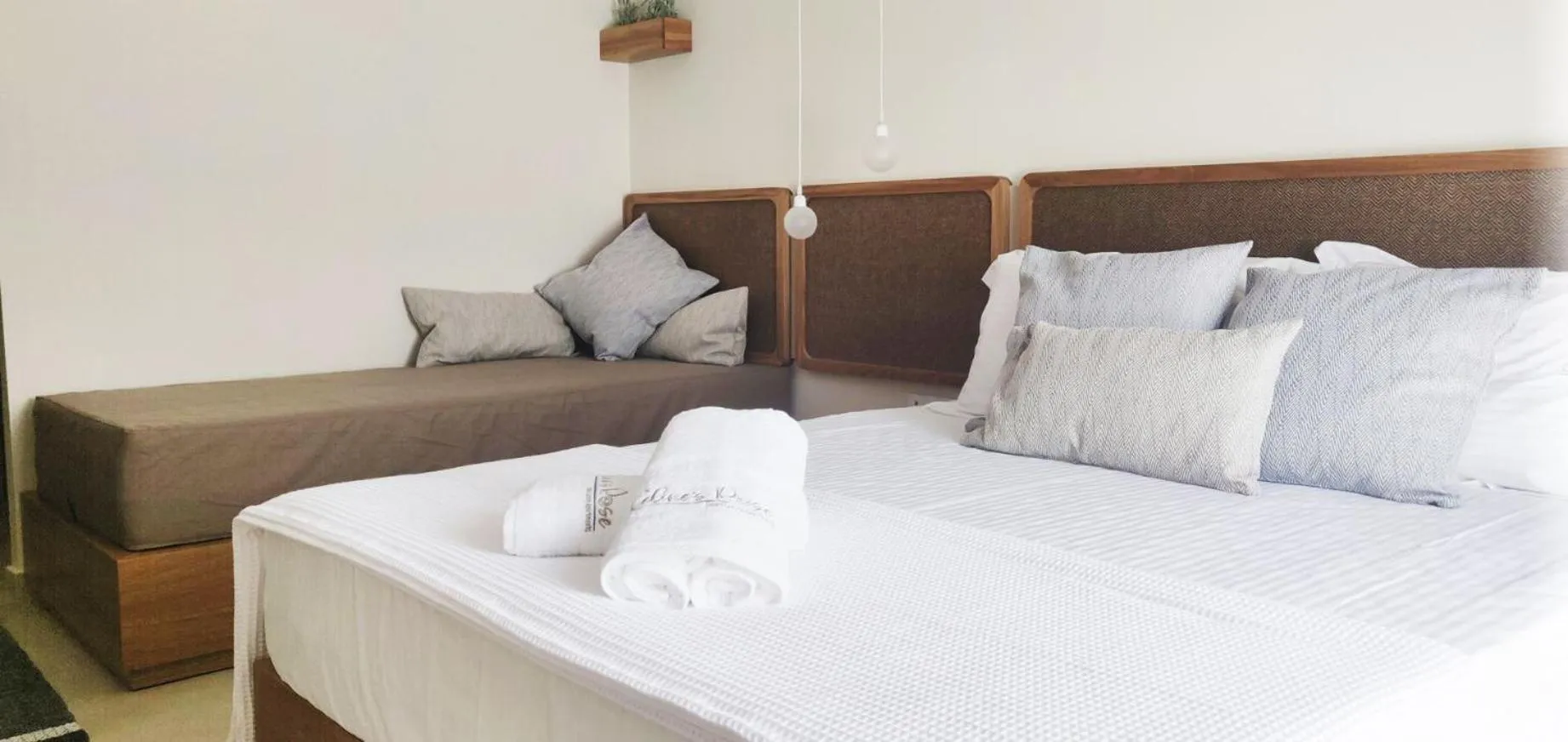 Bed in Celine's Rose