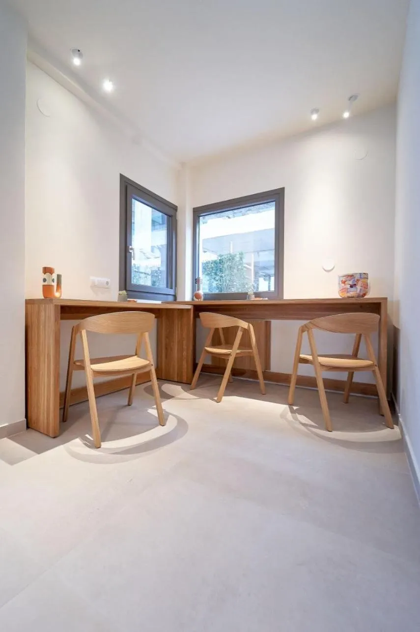 Seating area in Celine's Rose