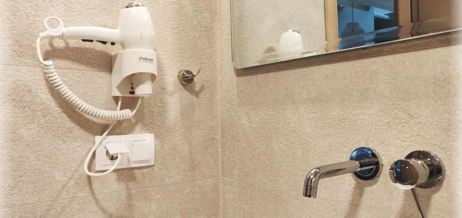 Bathroom in Celine's Rose