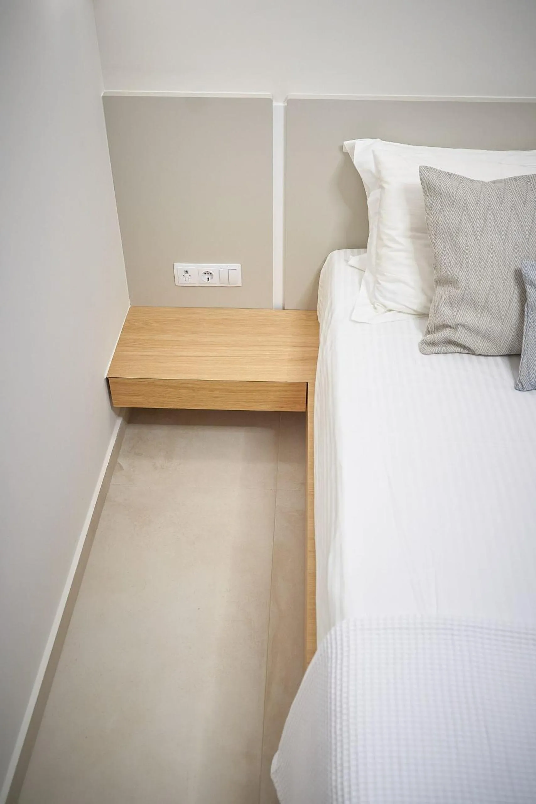 Bed in Celine's Rose