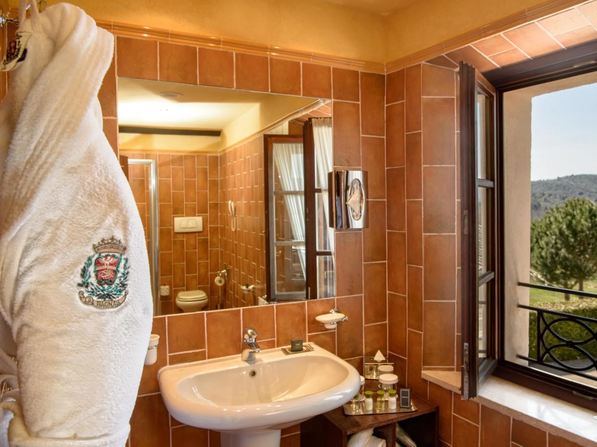 Shower in La Bagnaia Golf Resort