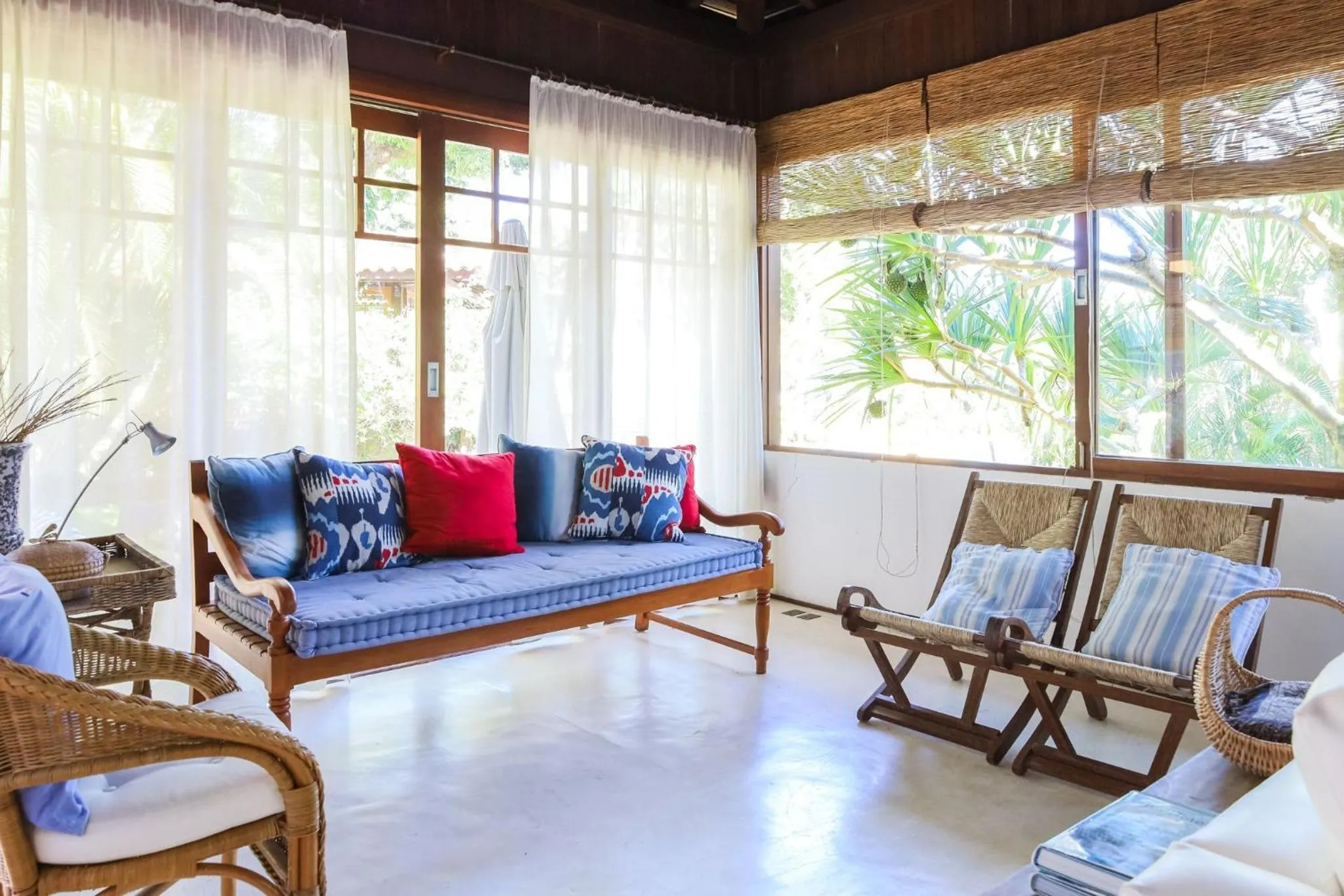 Living room in Casa em condomínio com lazer próximo à praia