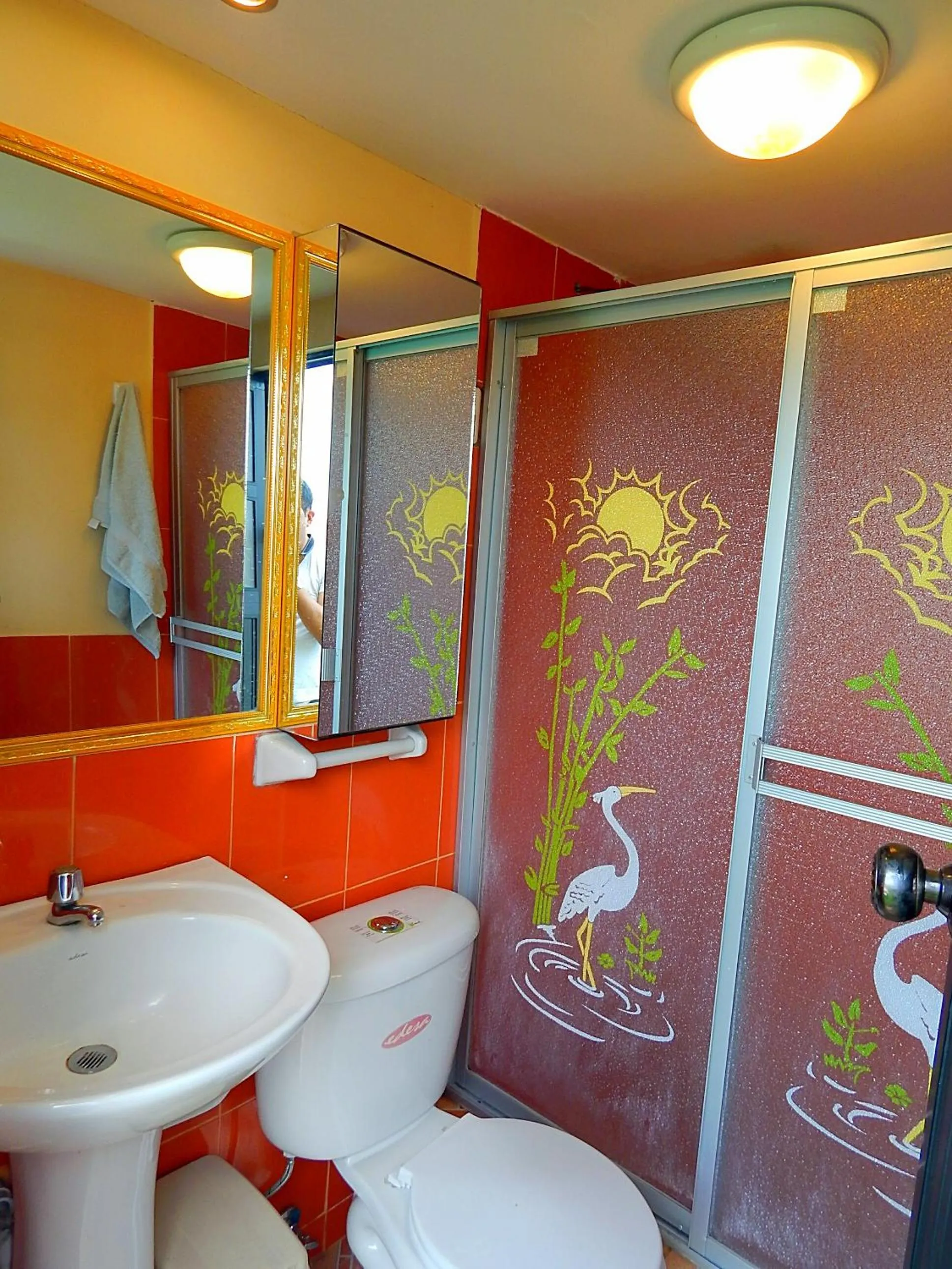 Shower in Olympus Plaza