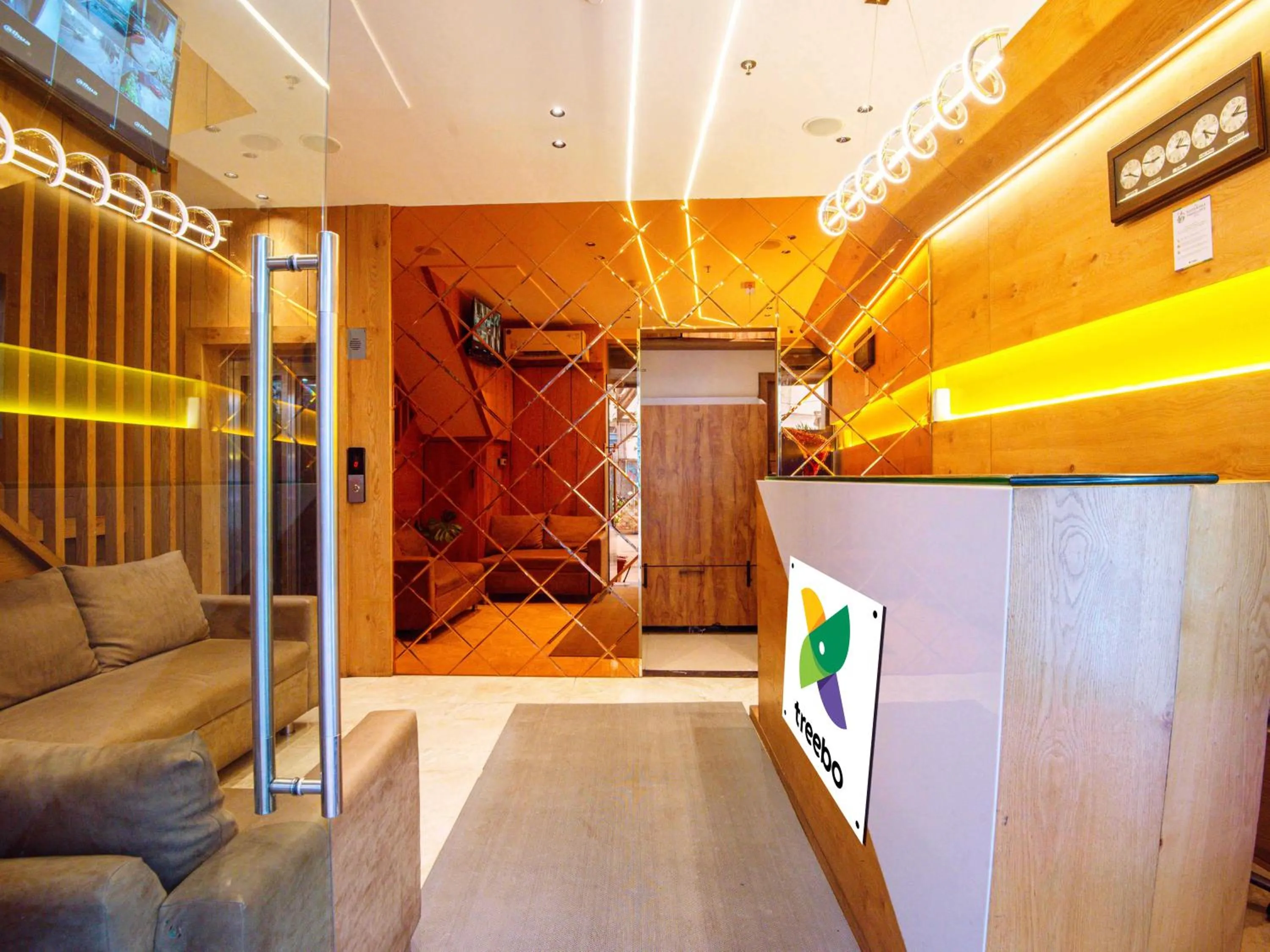 Lobby or reception in Treebo Amber Imperial