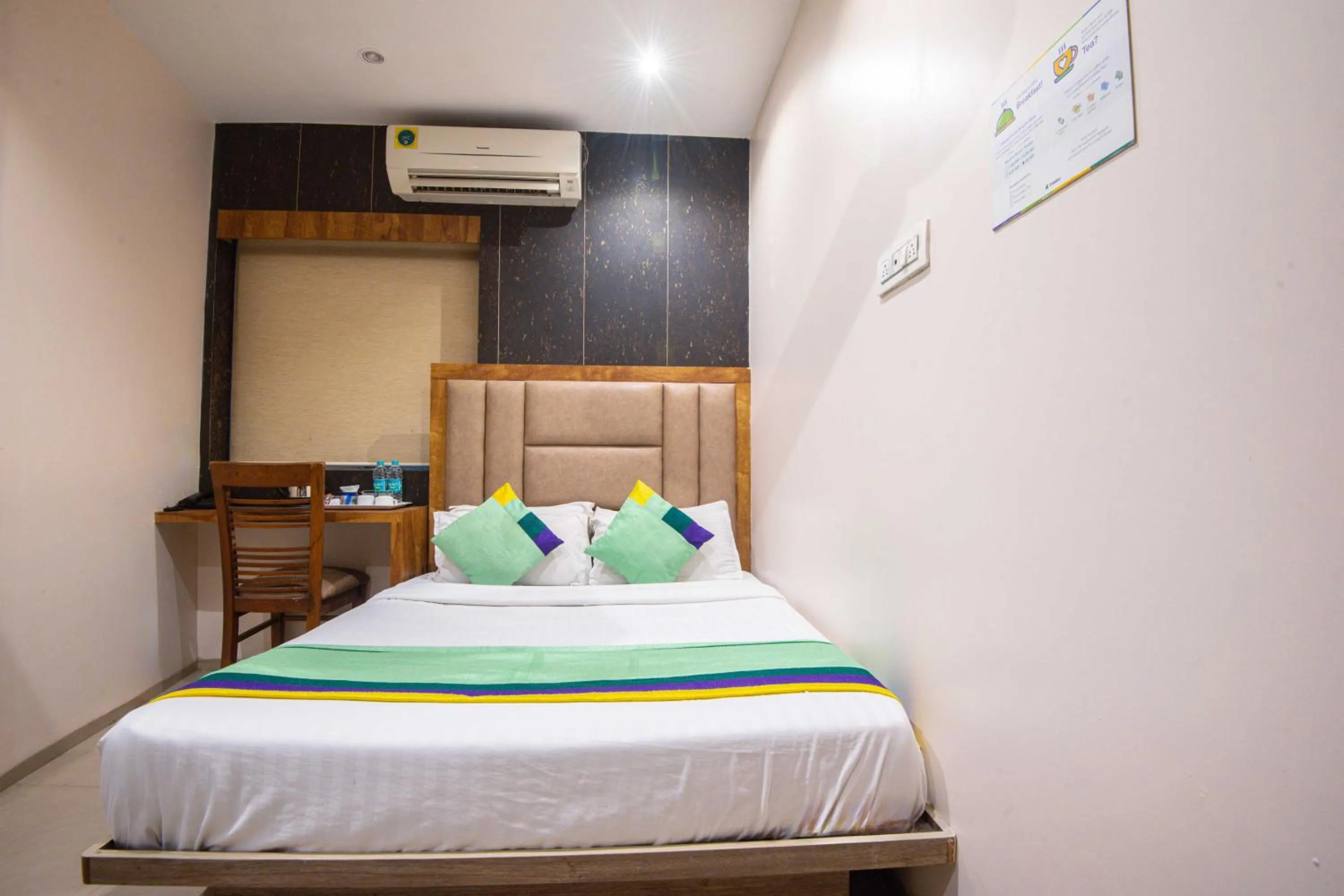 Bedroom, Bed in Treebo Amber Imperial