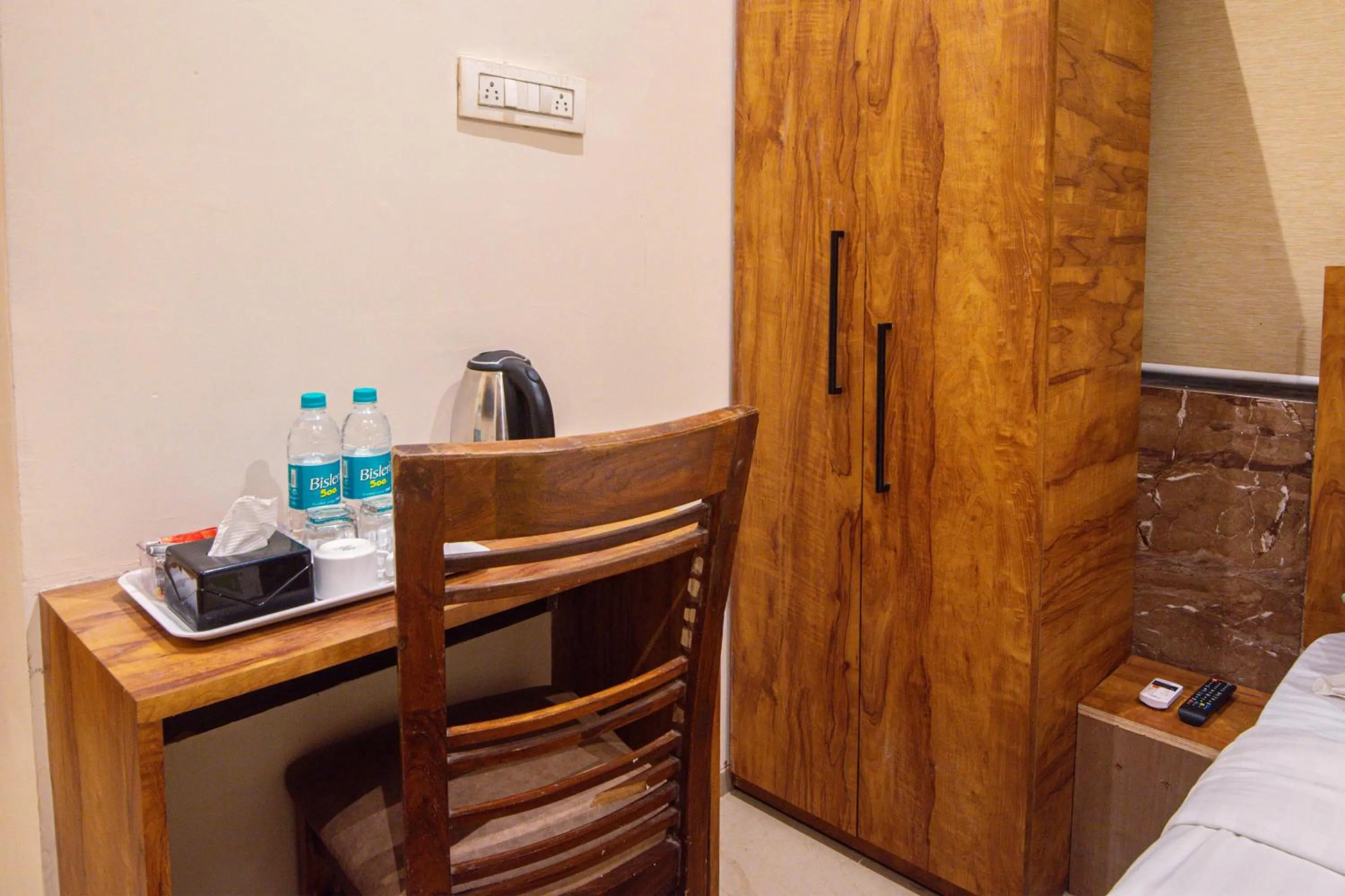 Bedroom in Treebo Amber Imperial