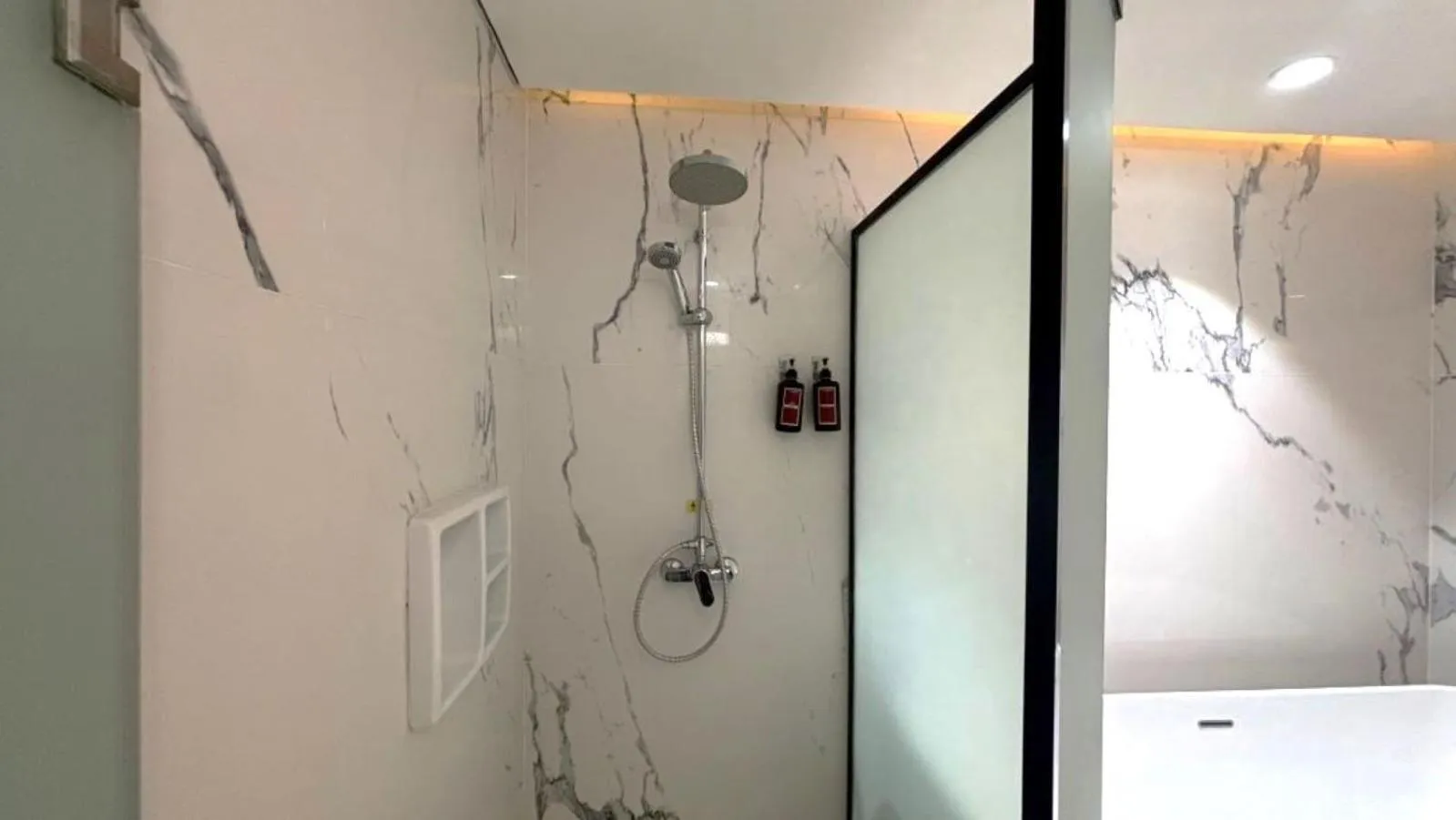 Shower in Trio Azana Style Kebumen