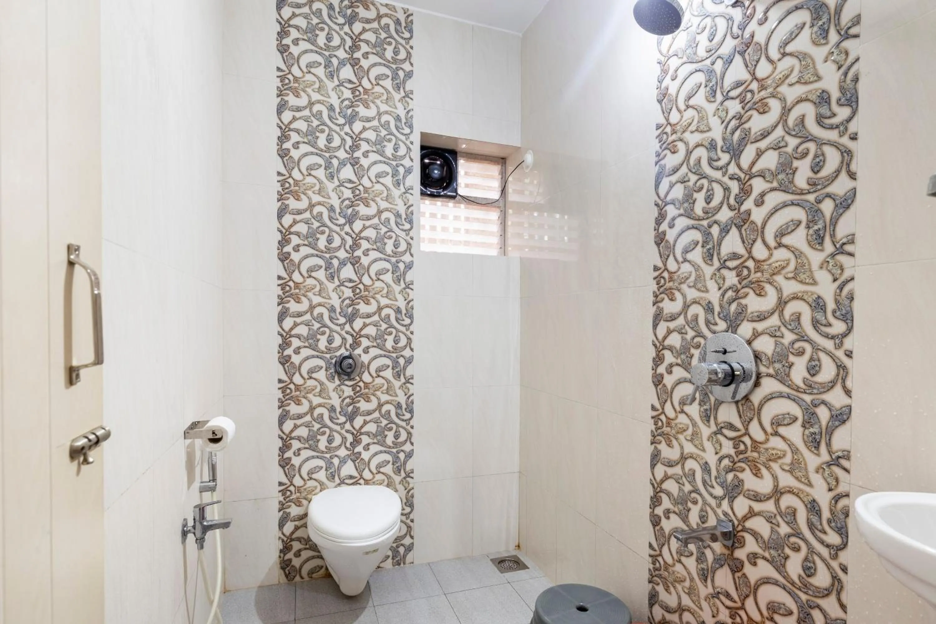 Bathroom in Casa De Mor Villa with Pool