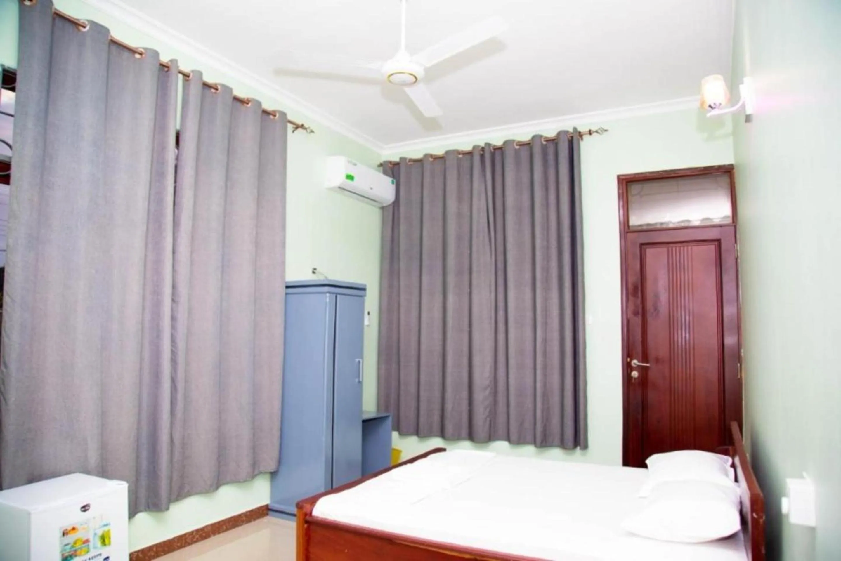 Bed in Joleen Safari Park