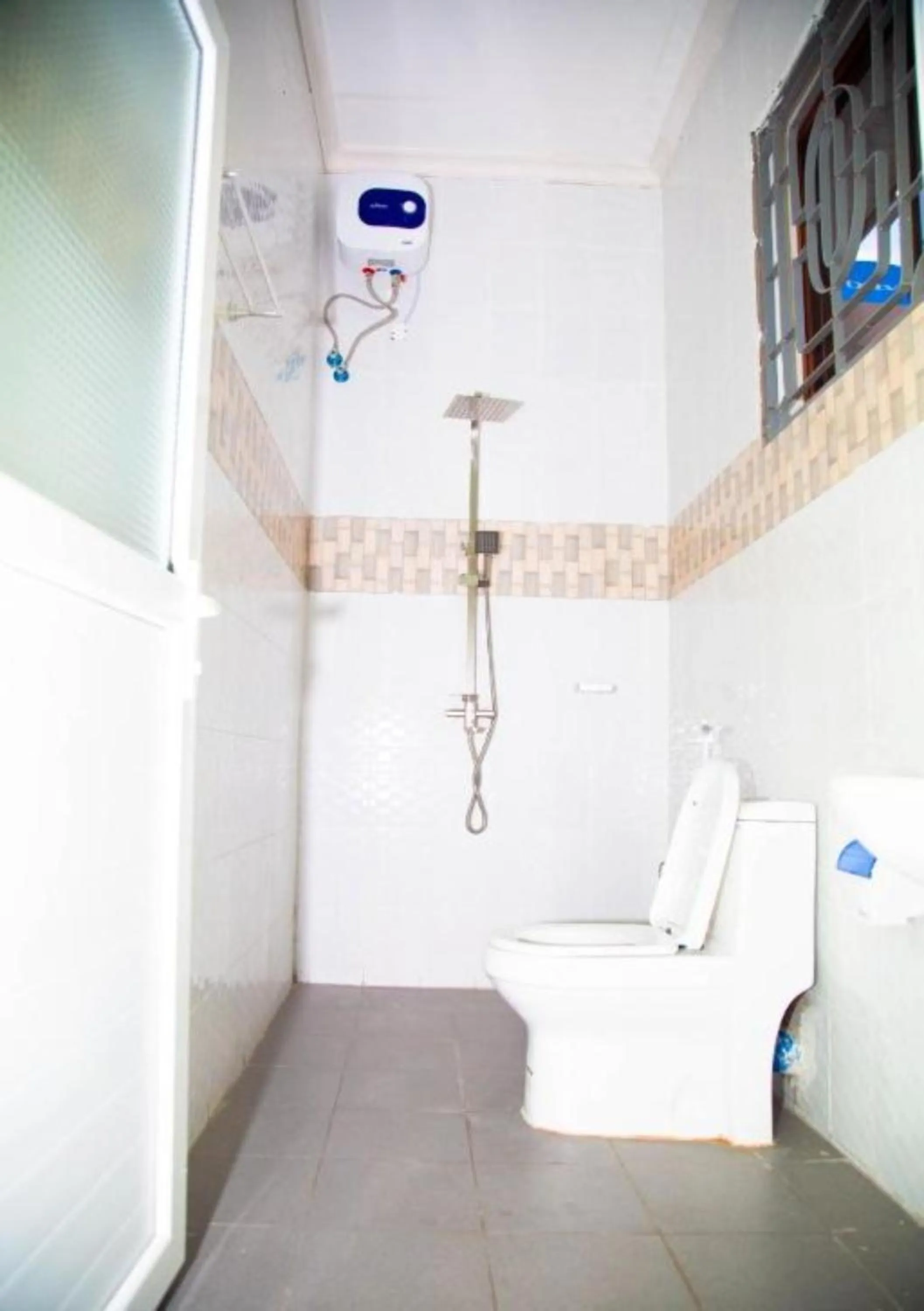 Shower in Joleen Safari Park