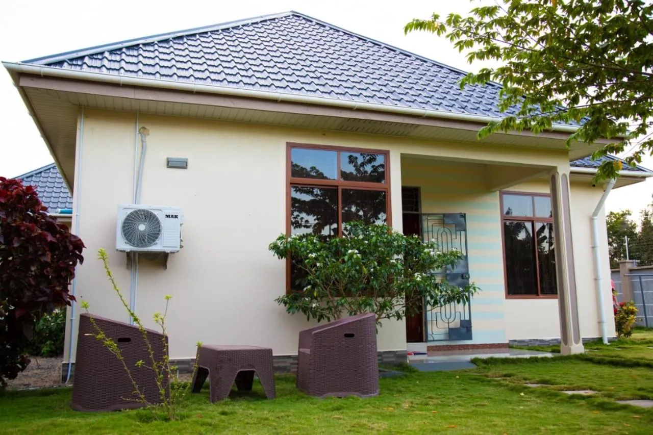 Property building in Joleen Safari Park