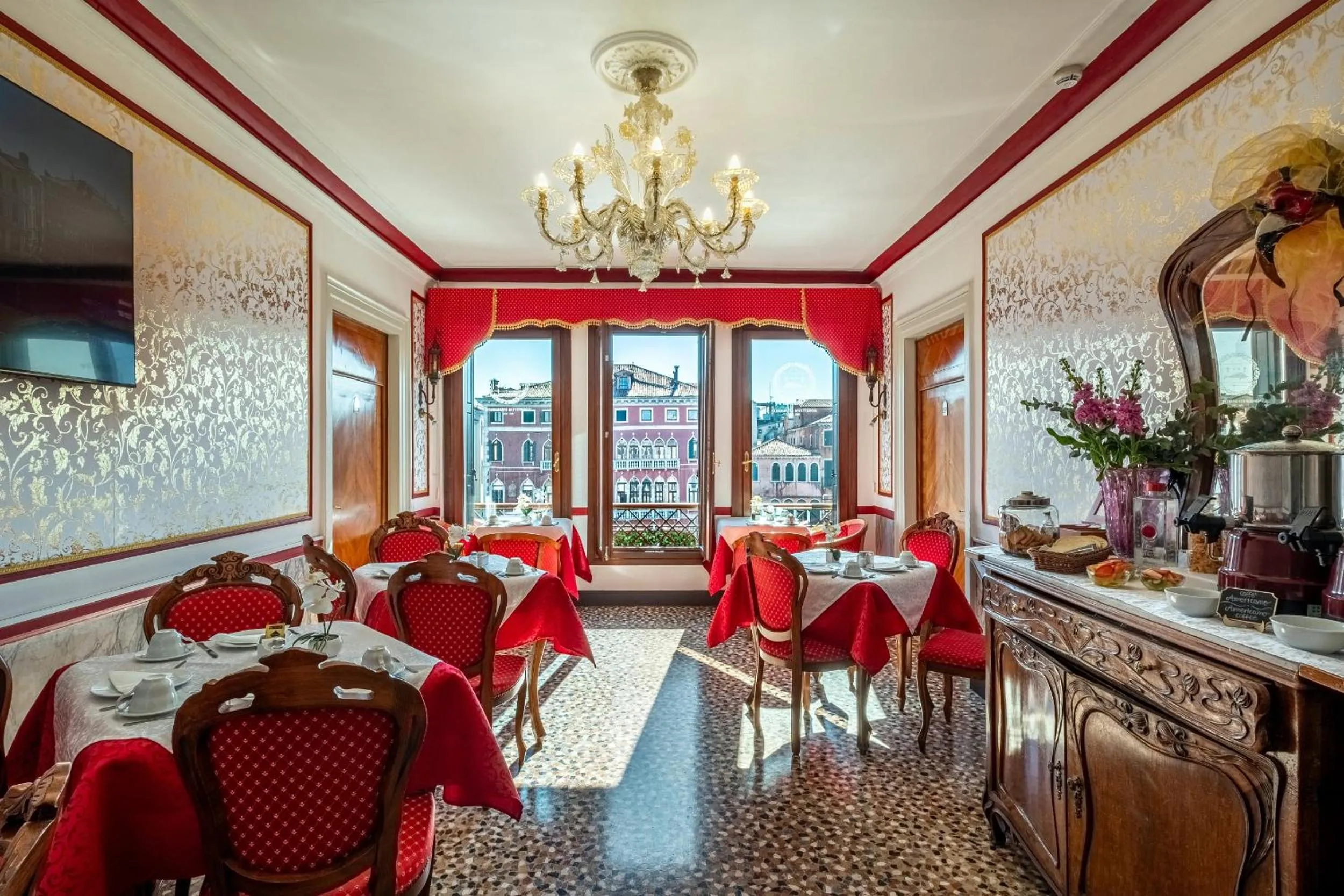 Breakfast in Antica Locanda Sturion Residenza d'Epoca