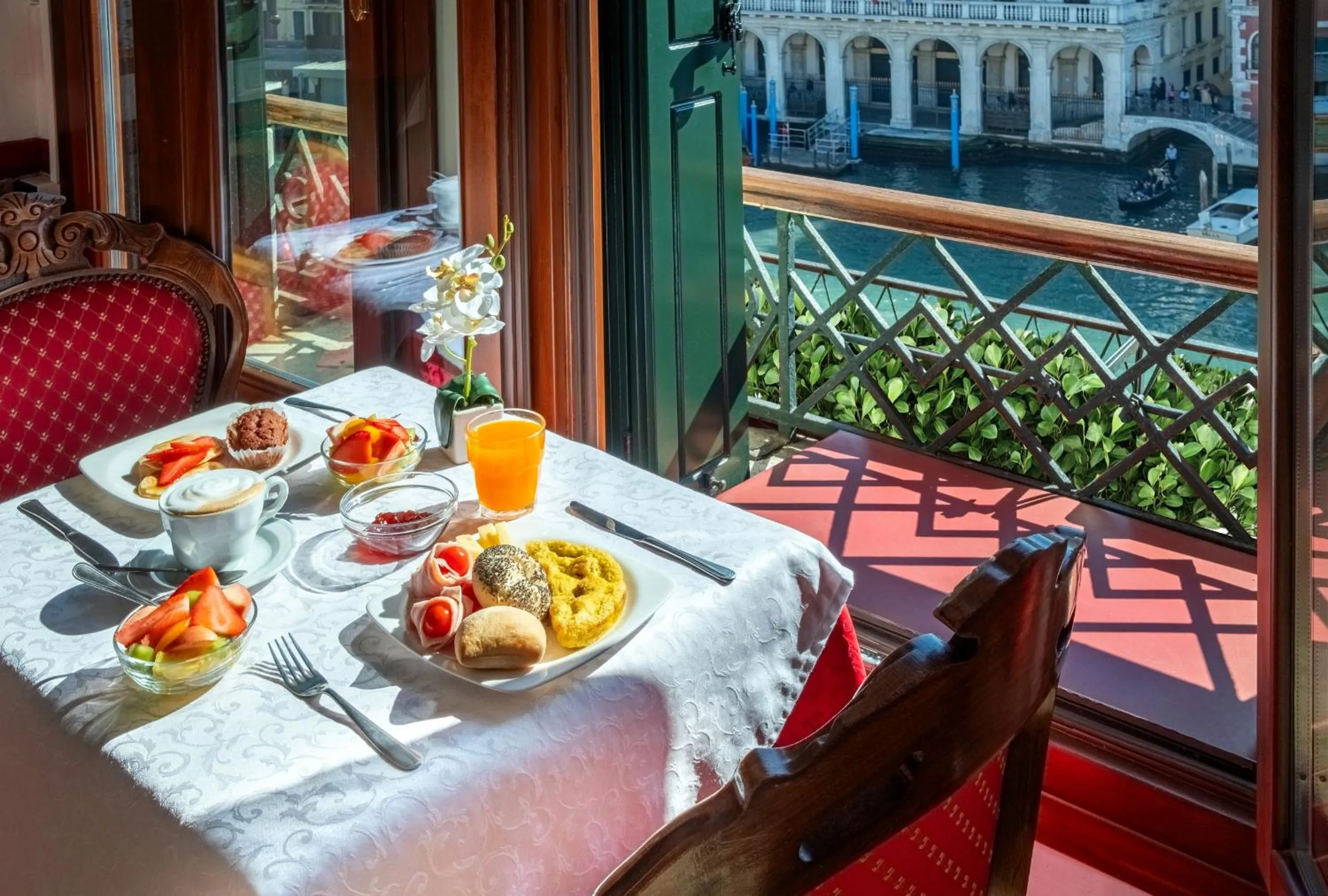 Breakfast in Antica Locanda Sturion Residenza d'Epoca