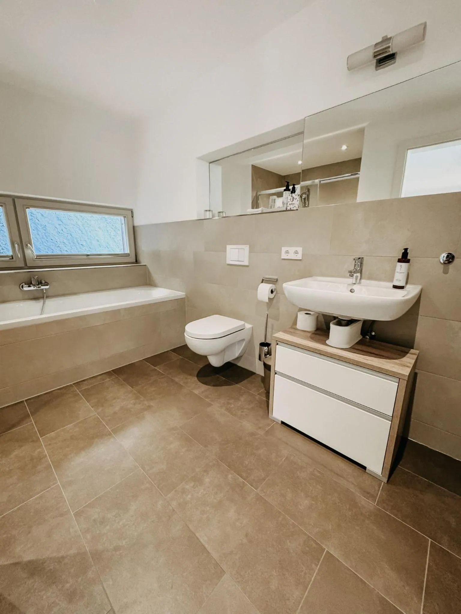 Toilet in Hotel Hofwirt Neubeuern