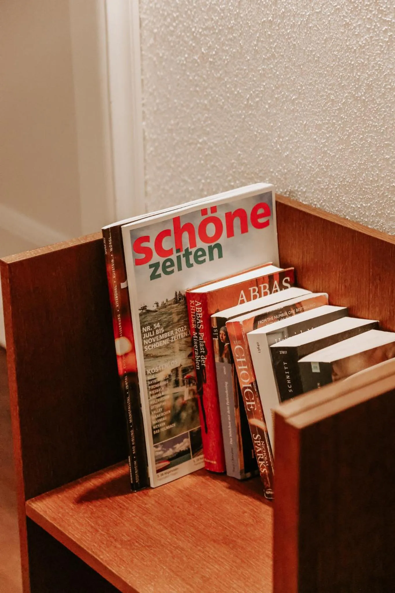 Library in Hotel Hofwirt Neubeuern