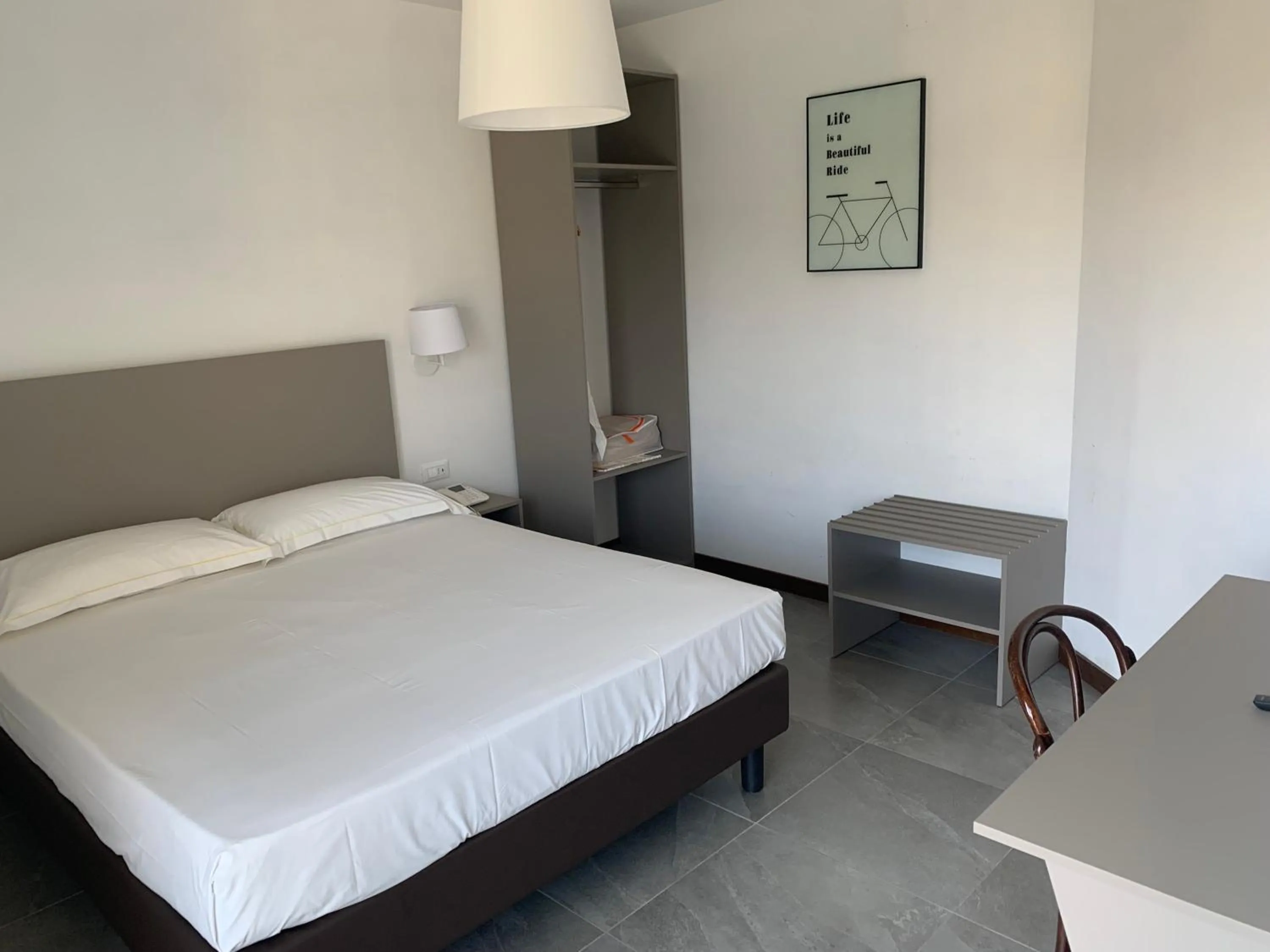 Photo of the whole room, Bed in Hotel Ghironi