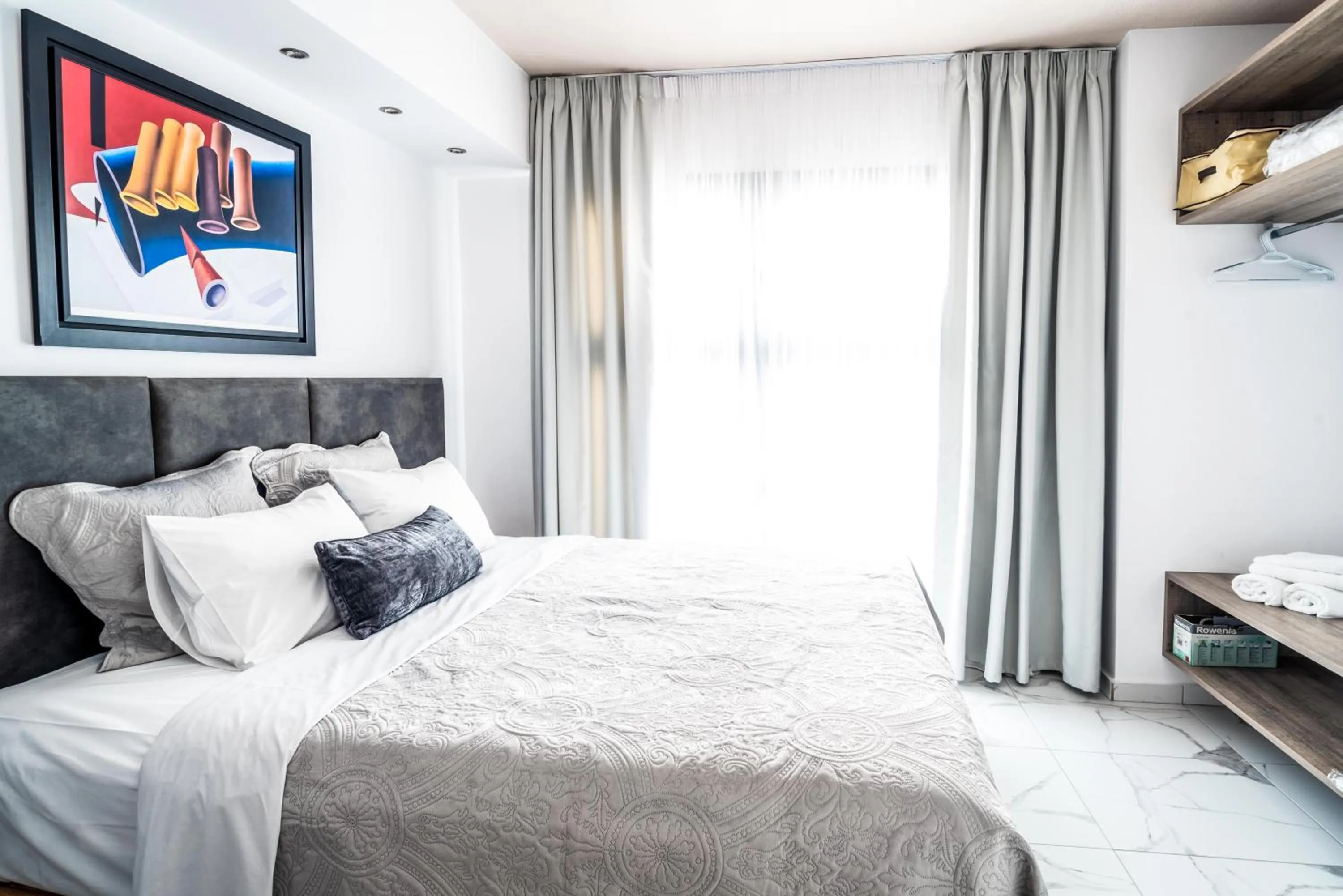 Bed in Sea & the City