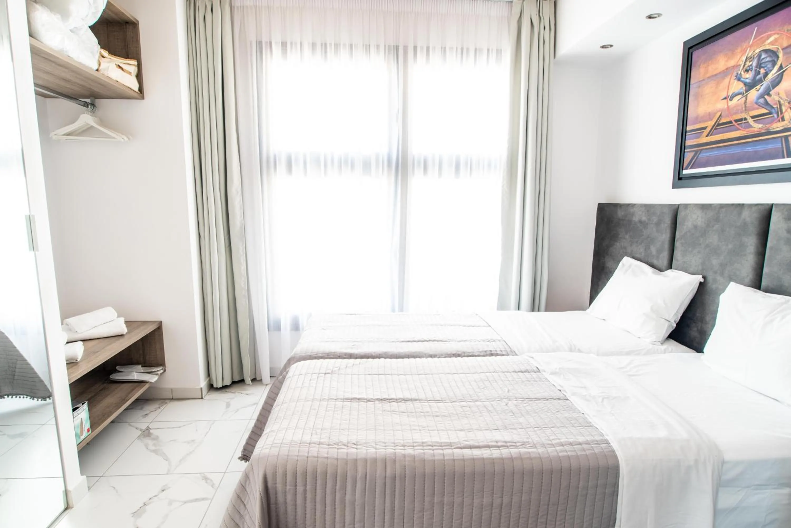 Bed in Sea & the City