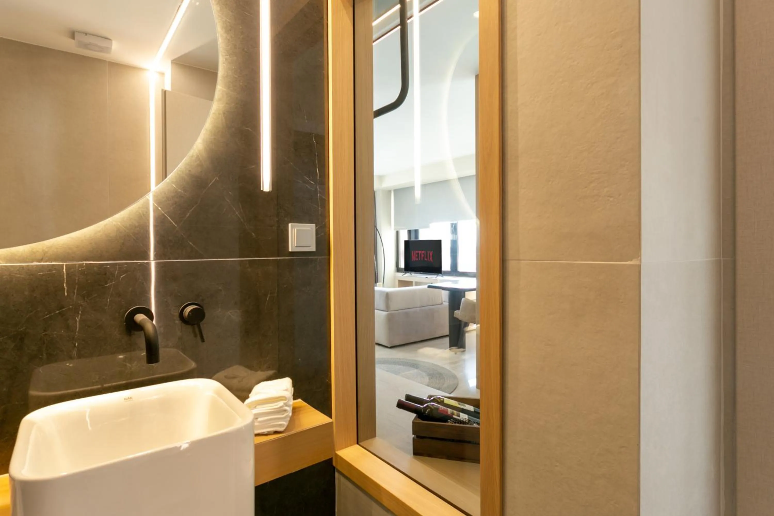 Bathroom in Sea & the City