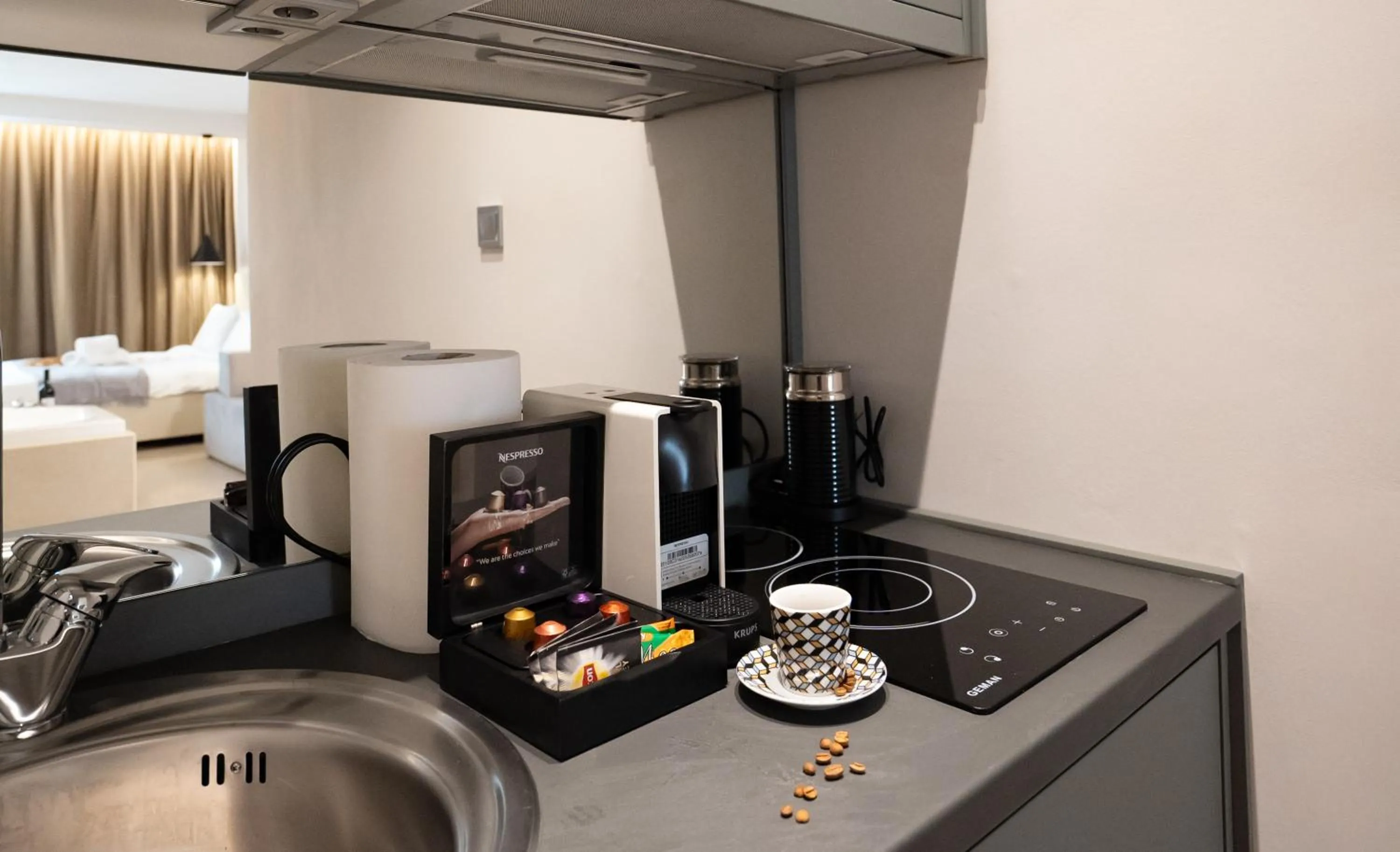 Coffee/tea facilities, Bed in Sea & the City