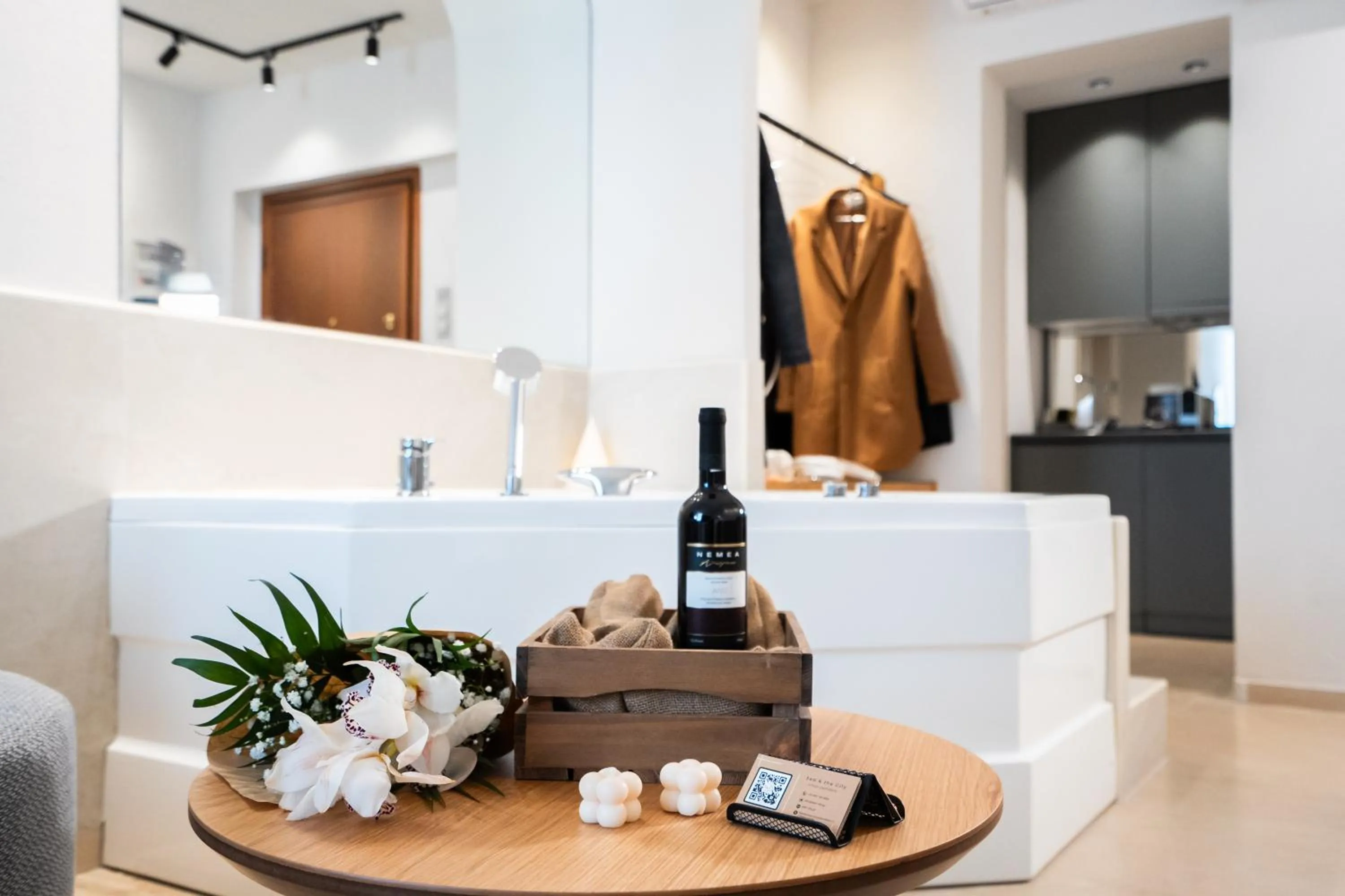 Alcoholic drinks in Sea & the City