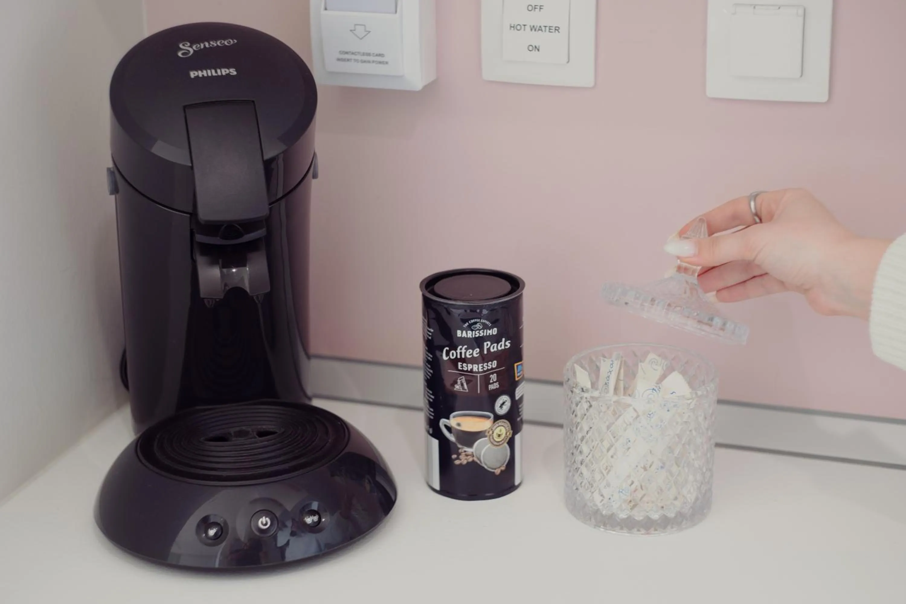 Coffee/tea facilities in Sea & the City