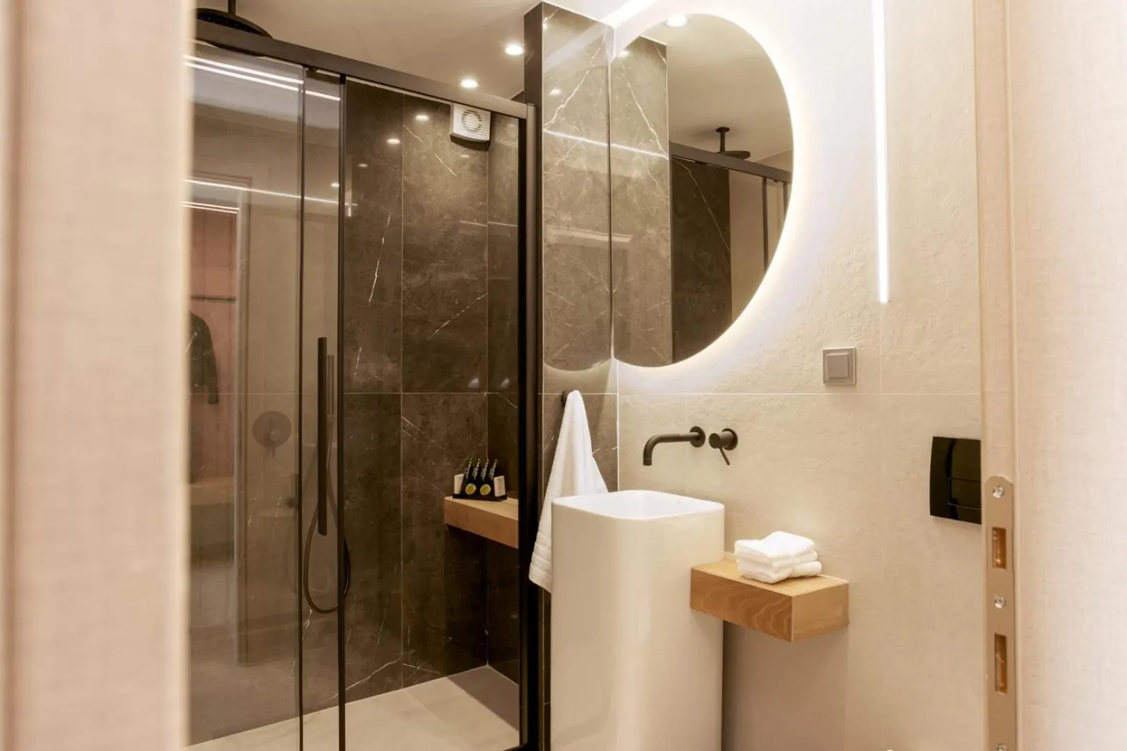 Shower in Sea & the City